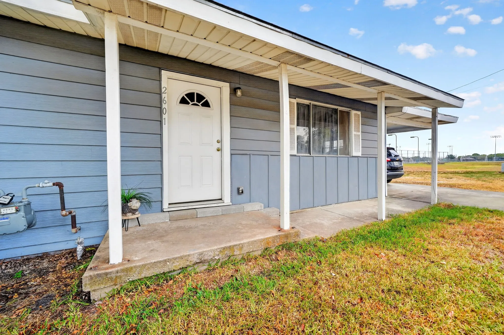 Single Family Residence For Sale in Hunt County , 2601 Crestridge, Caddo Mills, Texas 75135, 2 Bedroom, 1 Bathroom, Garage spaces, 972 Sqft, built in 1980, mls#21360463, Real Estate Agent in Caddo Mills, Homes For Sale in Hunt county, Homes For Sale in Caddo Mills, Realtor in Caddo Mills Texas, Real Estate Brokerage Independent Realty Texas, Luminita Cordes Realtor