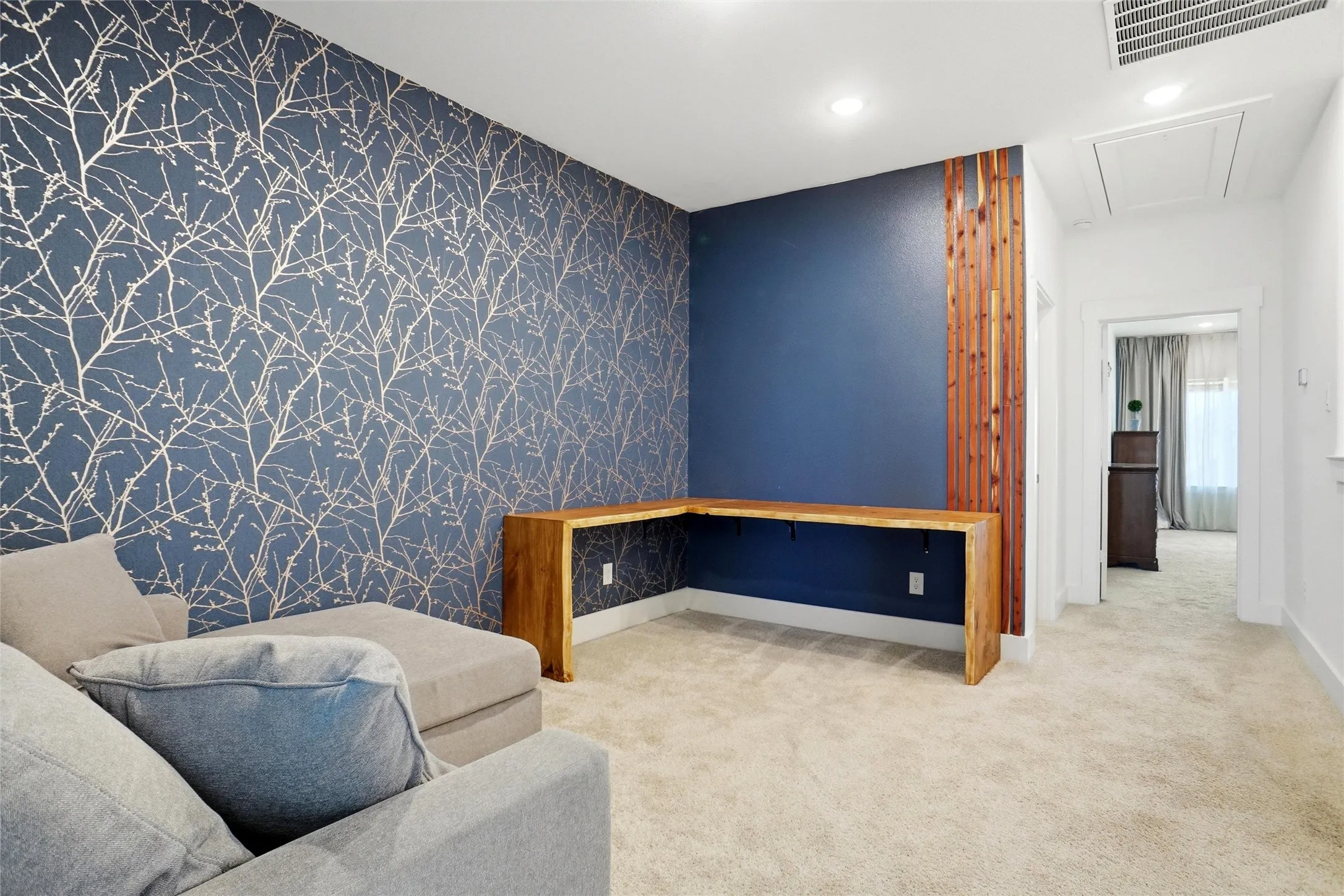 Townhouse For Sale in Tarrant County , 1085 Carnation Drive, Crowley, Texas 76036, 3 Bedroom, 3 Bathroom, 2 Garage spaces, 1,812 Sqft, built in 2024, mls#21359719, Real Estate Agent in Crowley, Homes For Sale in Tarrant county, Homes For Sale in Crowley, Realtor in Crowley Texas, Real Estate Brokerage Independent Realty Texas, Luminita Cordes Realtor