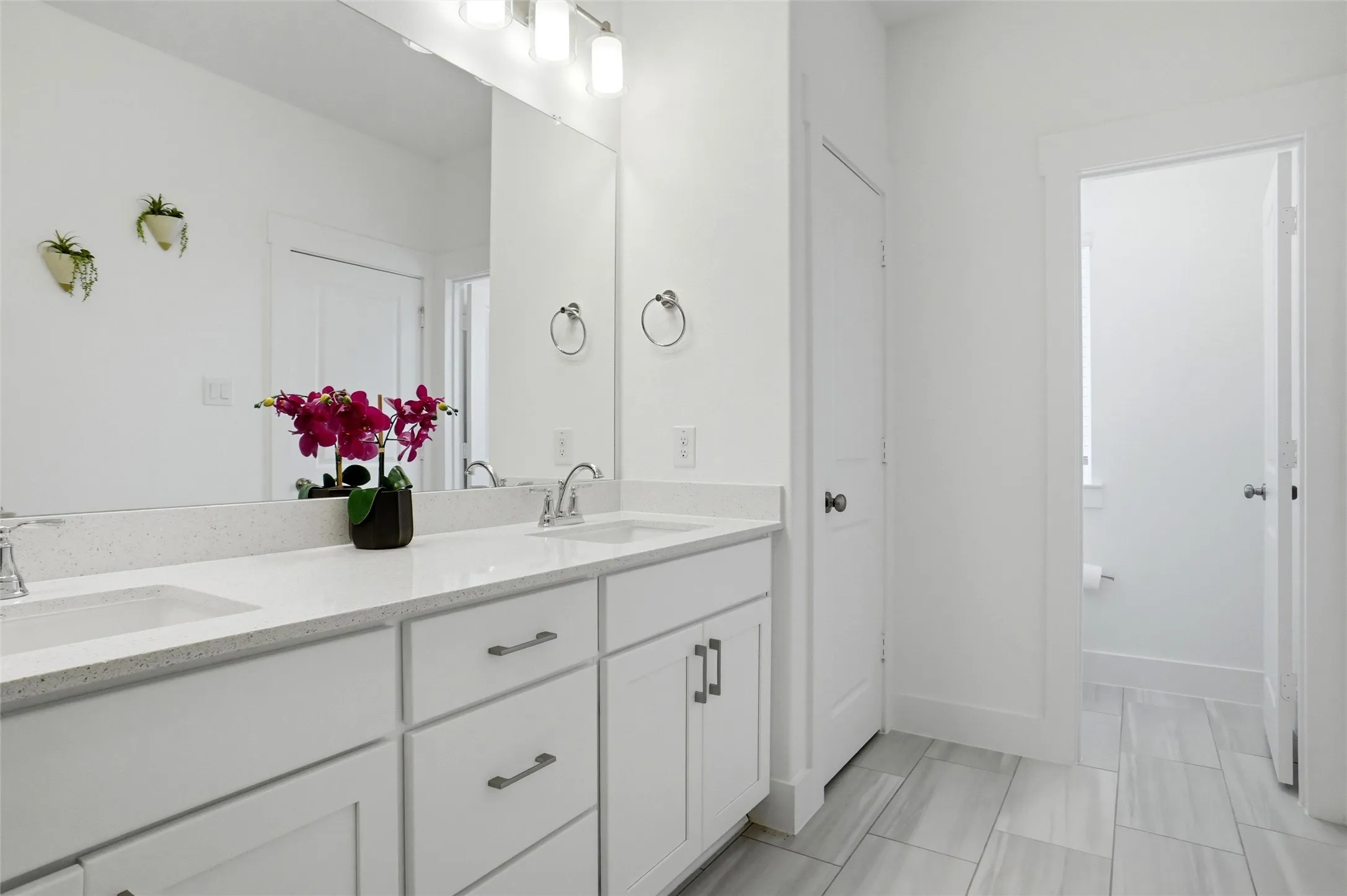 Townhouse For Sale in Tarrant County , 1085 Carnation Drive, Crowley, Texas 76036, 3 Bedroom, 3 Bathroom, 2 Garage spaces, 1,812 Sqft, built in 2024, mls#21359719, Real Estate Agent in Crowley, Homes For Sale in Tarrant county, Homes For Sale in Crowley, Realtor in Crowley Texas, Real Estate Brokerage Independent Realty Texas, Luminita Cordes Realtor