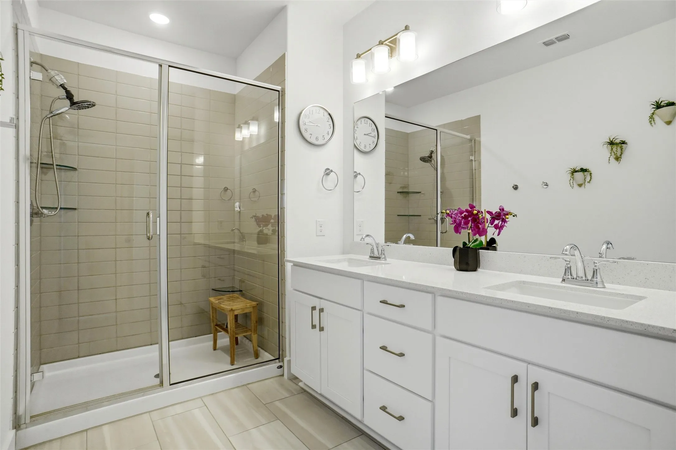 Townhouse For Sale in Tarrant County , 1085 Carnation Drive, Crowley, Texas 76036, 3 Bedroom, 3 Bathroom, 2 Garage spaces, 1,812 Sqft, built in 2024, mls#21359719, Real Estate Agent in Crowley, Homes For Sale in Tarrant county, Homes For Sale in Crowley, Realtor in Crowley Texas, Real Estate Brokerage Independent Realty Texas, Luminita Cordes Realtor