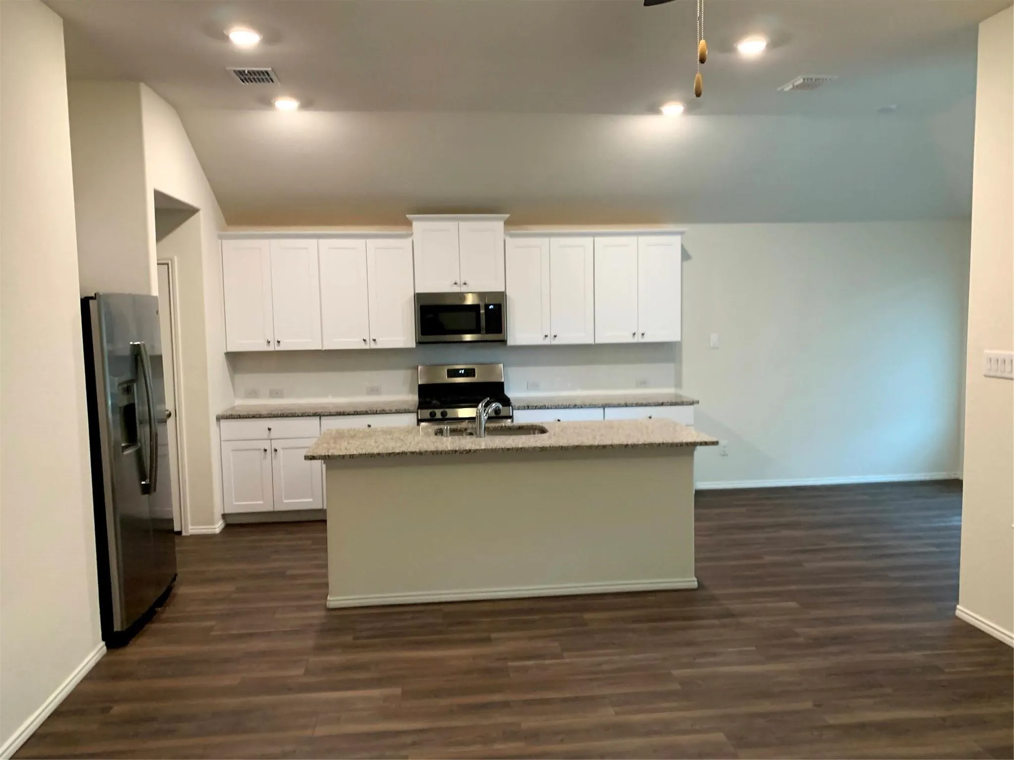 Single Family Residence For Rent in Denton County , 2444 Larimar Drive, Little Elm, Texas 76227, 3 Bedroom, 2 Bathroom, 2 Garage spaces, 1,536 Sqft, built in 2020, Price $2,100, mls#21360472, Real Estate Agent in Little Elm, Homes For Rent in Denton county, Homes For Rent in Little Elm, Realtor in Little Elm Texas, Real Estate Brokerage Independent Realty Texas, Luminita Cordes Realtor