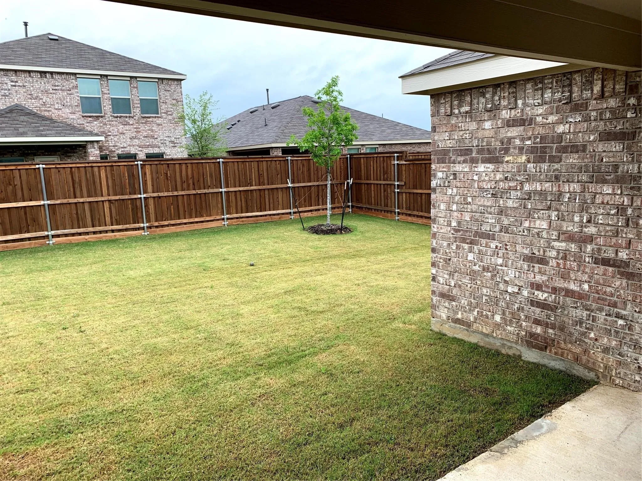 Single Family Residence For Rent in Denton County , 2444 Larimar Drive, Little Elm, Texas 76227, 3 Bedroom, 2 Bathroom, 2 Garage spaces, 1,536 Sqft, built in 2020, Price $2,100, mls#21360472, Real Estate Agent in Little Elm, Homes For Rent in Denton county, Homes For Rent in Little Elm, Realtor in Little Elm Texas, Real Estate Brokerage Independent Realty Texas, Luminita Cordes Realtor