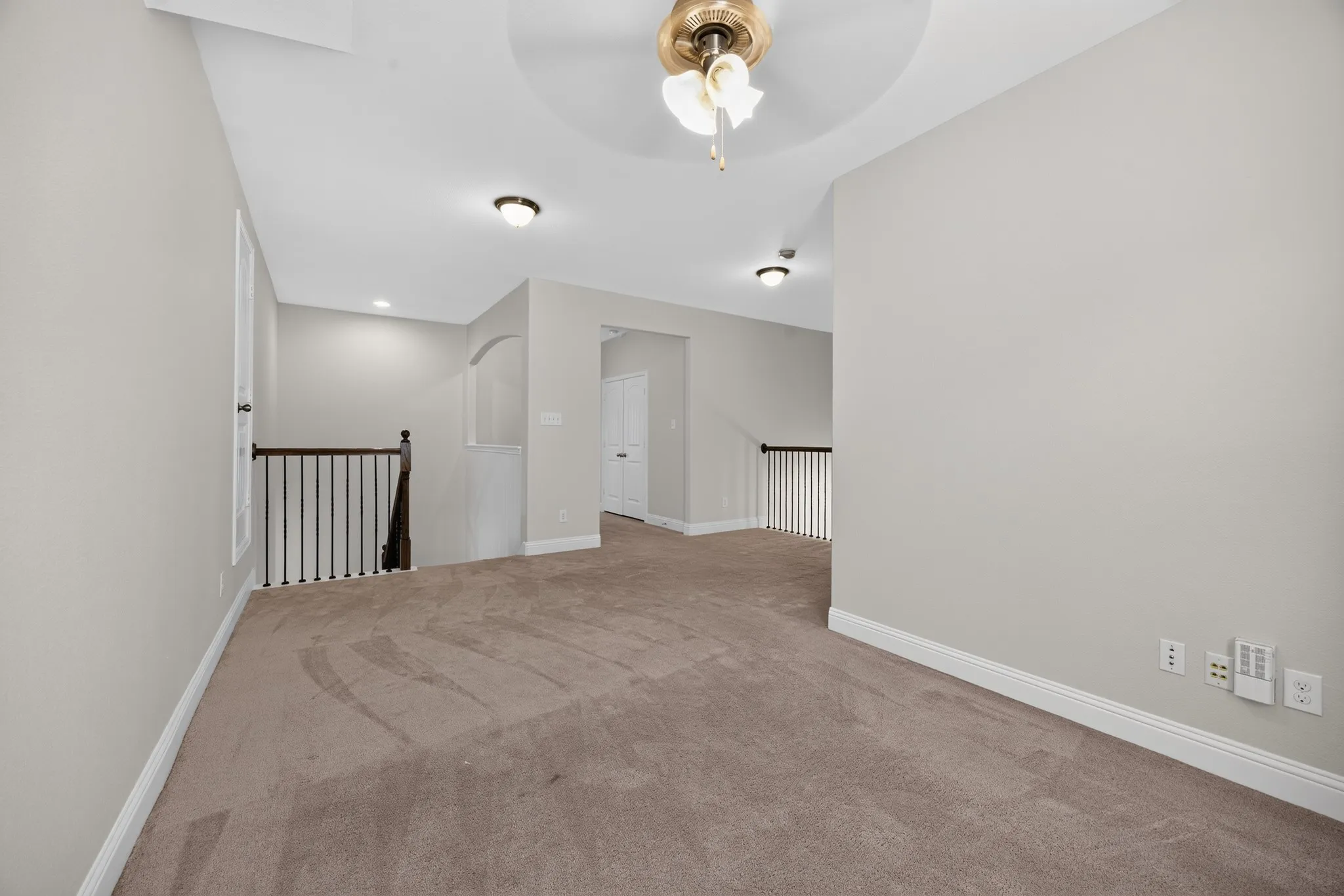 Single Family Residence For Sale in Denton County , 917 Sundrop Drive, Little Elm, Texas 75068, 4 Bedroom, 4 Bathroom, 2 Garage spaces, 3,043 Sqft, built in 2016, mls#21359090, Real Estate Agent in Little Elm, Homes For Sale in Denton county, Homes For Sale in Little Elm, Realtor in Little Elm Texas, Real Estate Brokerage Independent Realty Texas, Luminita Cordes Realtor