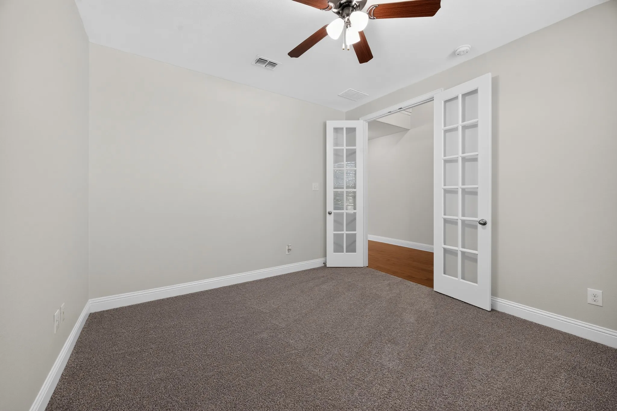 Single Family Residence For Sale in Denton County , 917 Sundrop Drive, Little Elm, Texas 75068, 4 Bedroom, 4 Bathroom, 2 Garage spaces, 3,043 Sqft, built in 2016, mls#21359090, Real Estate Agent in Little Elm, Homes For Sale in Denton county, Homes For Sale in Little Elm, Realtor in Little Elm Texas, Real Estate Brokerage Independent Realty Texas, Luminita Cordes Realtor