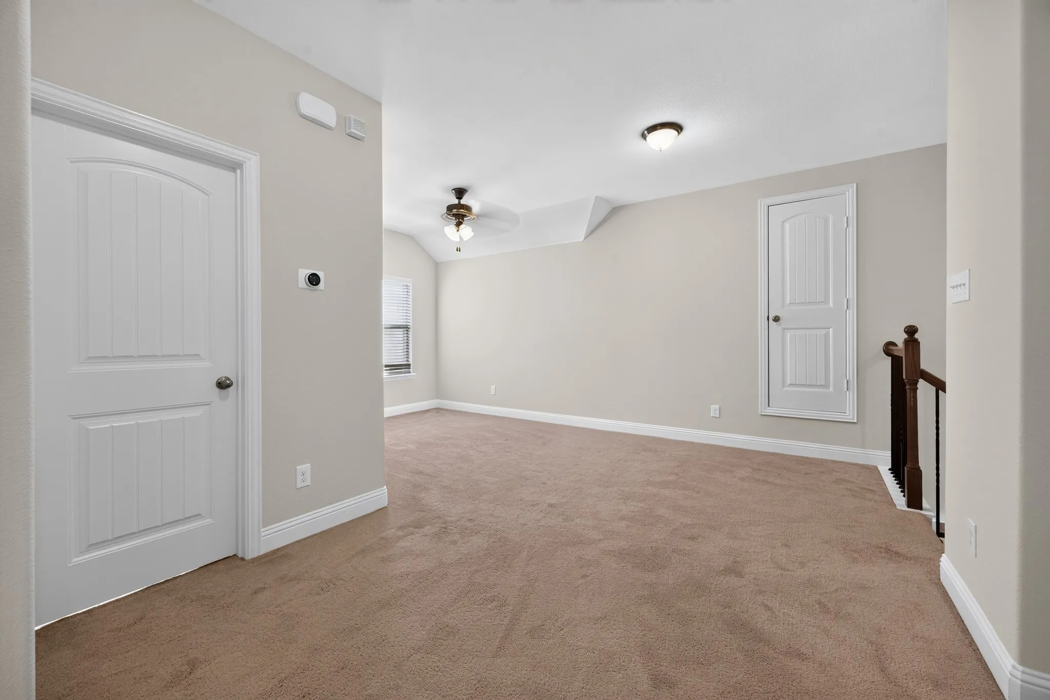 Single Family Residence For Sale in Denton County , 917 Sundrop Drive, Little Elm, Texas 75068, 4 Bedroom, 4 Bathroom, 2 Garage spaces, 3,043 Sqft, built in 2016, mls#21359090, Real Estate Agent in Little Elm, Homes For Sale in Denton county, Homes For Sale in Little Elm, Realtor in Little Elm Texas, Real Estate Brokerage Independent Realty Texas, Luminita Cordes Realtor