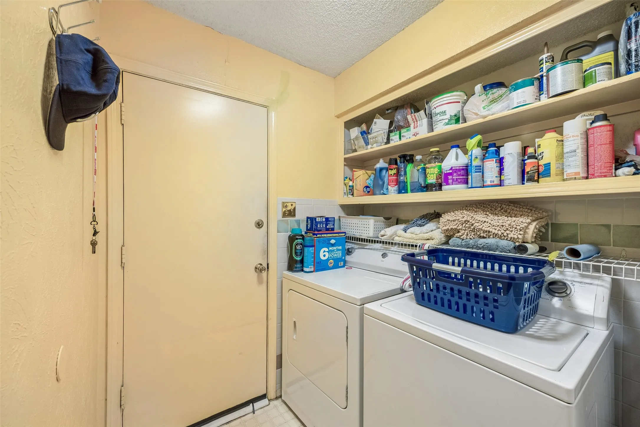Single Family Residence For Sale in Dallas County , 3246 Wichita Drive, Mesquite, Texas 75149, 4 Bedroom, 2 Bathroom, Garage spaces, 2,112 Sqft, built in 1981, mls#21358611, Real Estate Agent in Mesquite, Homes For Sale in Dallas county, Homes For Sale in Mesquite, Realtor in Mesquite Texas, Real Estate Brokerage Independent Realty Texas, Luminita Cordes Realtor