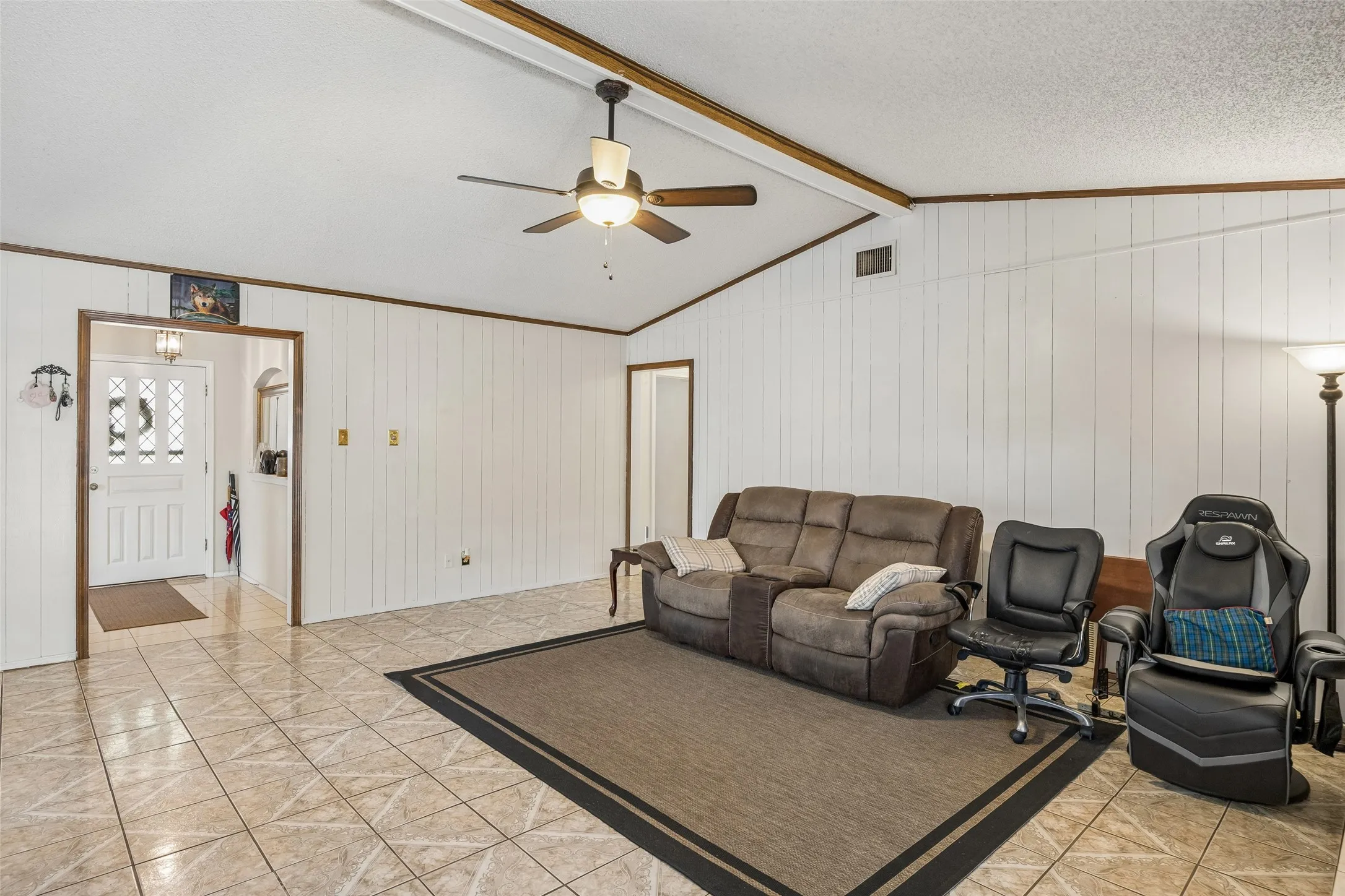 Single Family Residence For Sale in Dallas County , 3246 Wichita Drive, Mesquite, Texas 75149, 4 Bedroom, 2 Bathroom, Garage spaces, 2,112 Sqft, built in 1981, mls#21358611, Real Estate Agent in Mesquite, Homes For Sale in Dallas county, Homes For Sale in Mesquite, Realtor in Mesquite Texas, Real Estate Brokerage Independent Realty Texas, Luminita Cordes Realtor