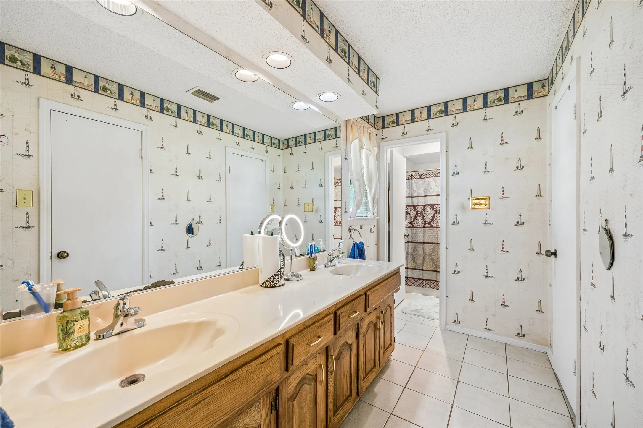 Single Family Residence For Sale in Dallas County , 3246 Wichita Drive, Mesquite, Texas 75149, 4 Bedroom, 2 Bathroom, Garage spaces, 2,112 Sqft, built in 1981, mls#21358611, Real Estate Agent in Mesquite, Homes For Sale in Dallas county, Homes For Sale in Mesquite, Realtor in Mesquite Texas, Real Estate Brokerage Independent Realty Texas, Luminita Cordes Realtor