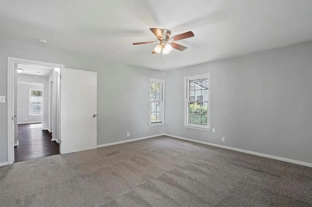 Single Family Residence For Rent in Johnson County , 210 W Willingham Street B, Cleburne, Texas 76033, 1 Bedroom, 1 Bathroom, Garage spaces, 700 Sqft, built in 0, mls#21360392, Real Estate Agent in Cleburne, Homes For Rent in Johnson county, Homes For Rent in Cleburne, Realtor in Cleburne Texas, Real Estate Brokerage Independent Realty Texas, Luminita Cordes Realtor