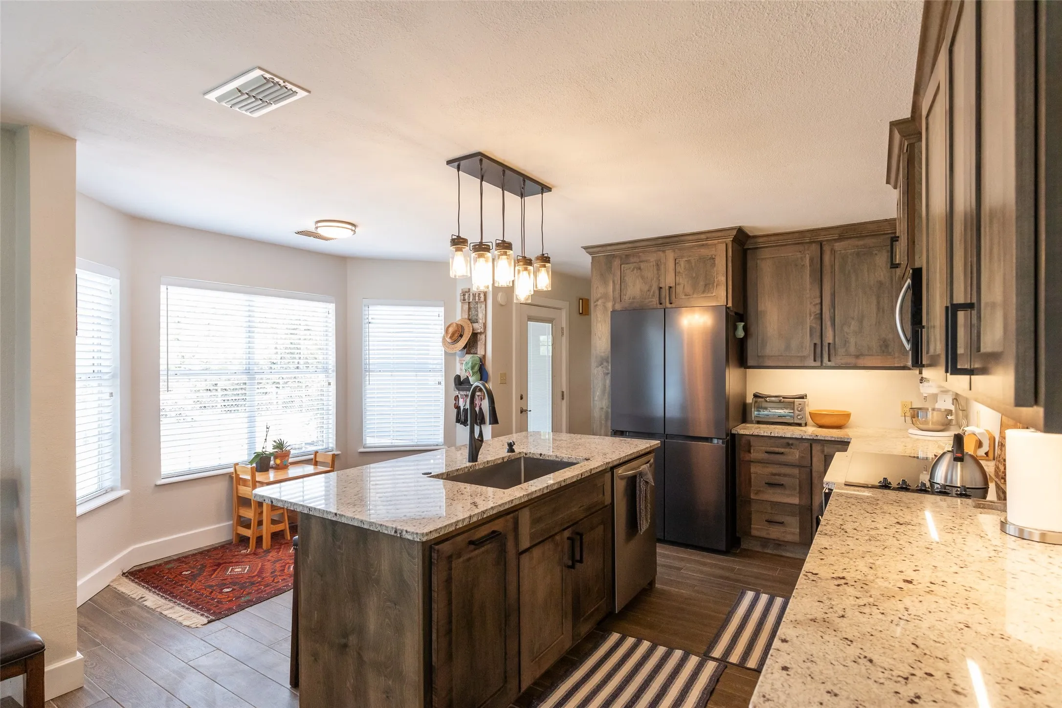 Single Family Residence For Sale in Taylor County , 125 County Road 694, Buffalo Gap, Texas 79508, 3 Bedroom, 3 Bathroom, 2 Garage spaces, 2,170 Sqft, built in 1998, mls#21357324, Real Estate Agent in Buffalo Gap, Homes For Sale in Taylor county, Homes For Sale in Buffalo Gap, Realtor in Buffalo Gap Texas, Real Estate Brokerage Independent Realty Texas, Luminita Cordes Realtor