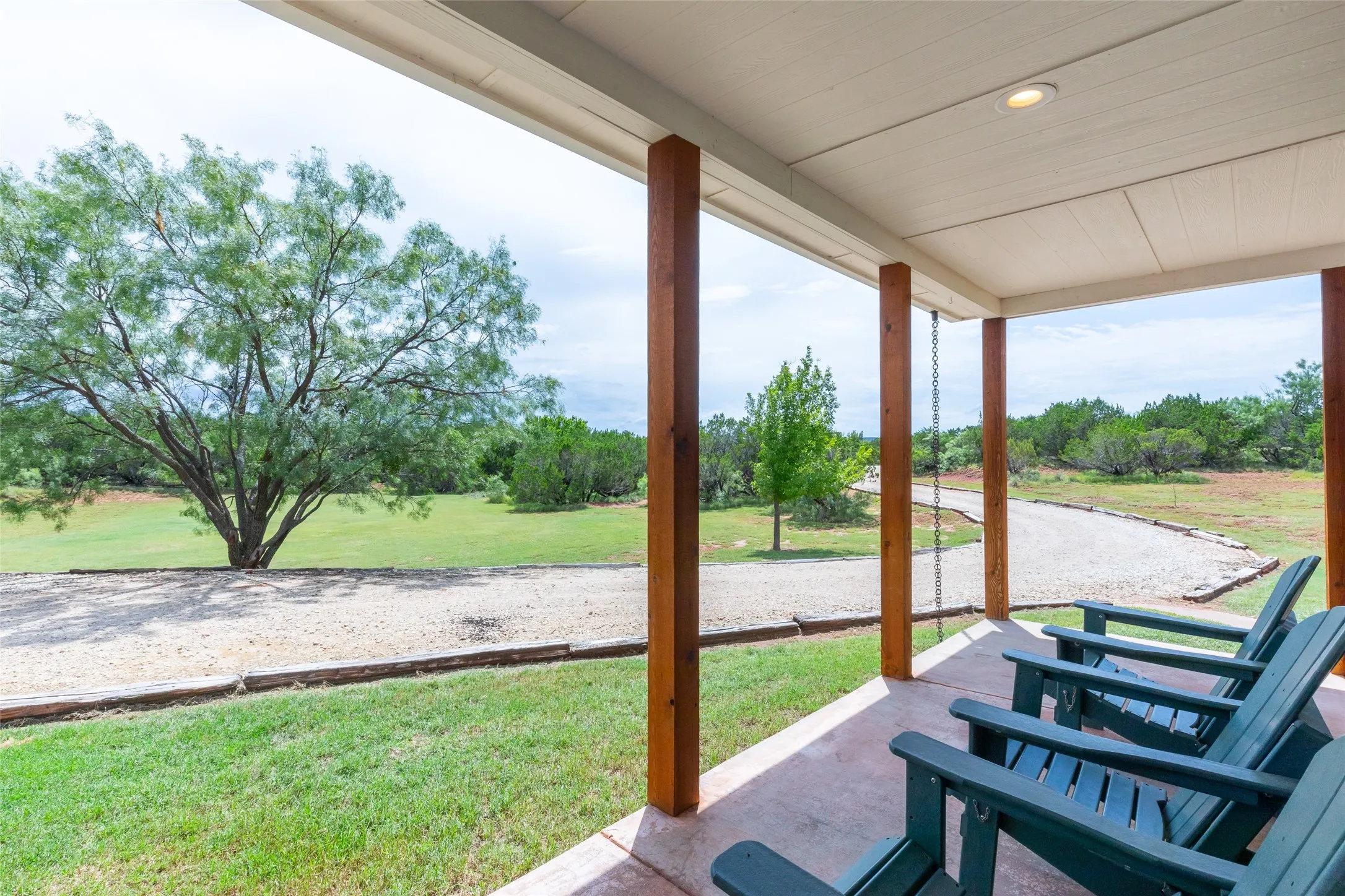 Single Family Residence For Sale in Taylor County , 125 County Road 694, Buffalo Gap, Texas 79508, 3 Bedroom, 3 Bathroom, 2 Garage spaces, 2,170 Sqft, built in 1998, mls#21357324, Real Estate Agent in Buffalo Gap, Homes For Sale in Taylor county, Homes For Sale in Buffalo Gap, Realtor in Buffalo Gap Texas, Real Estate Brokerage Independent Realty Texas, Luminita Cordes Realtor