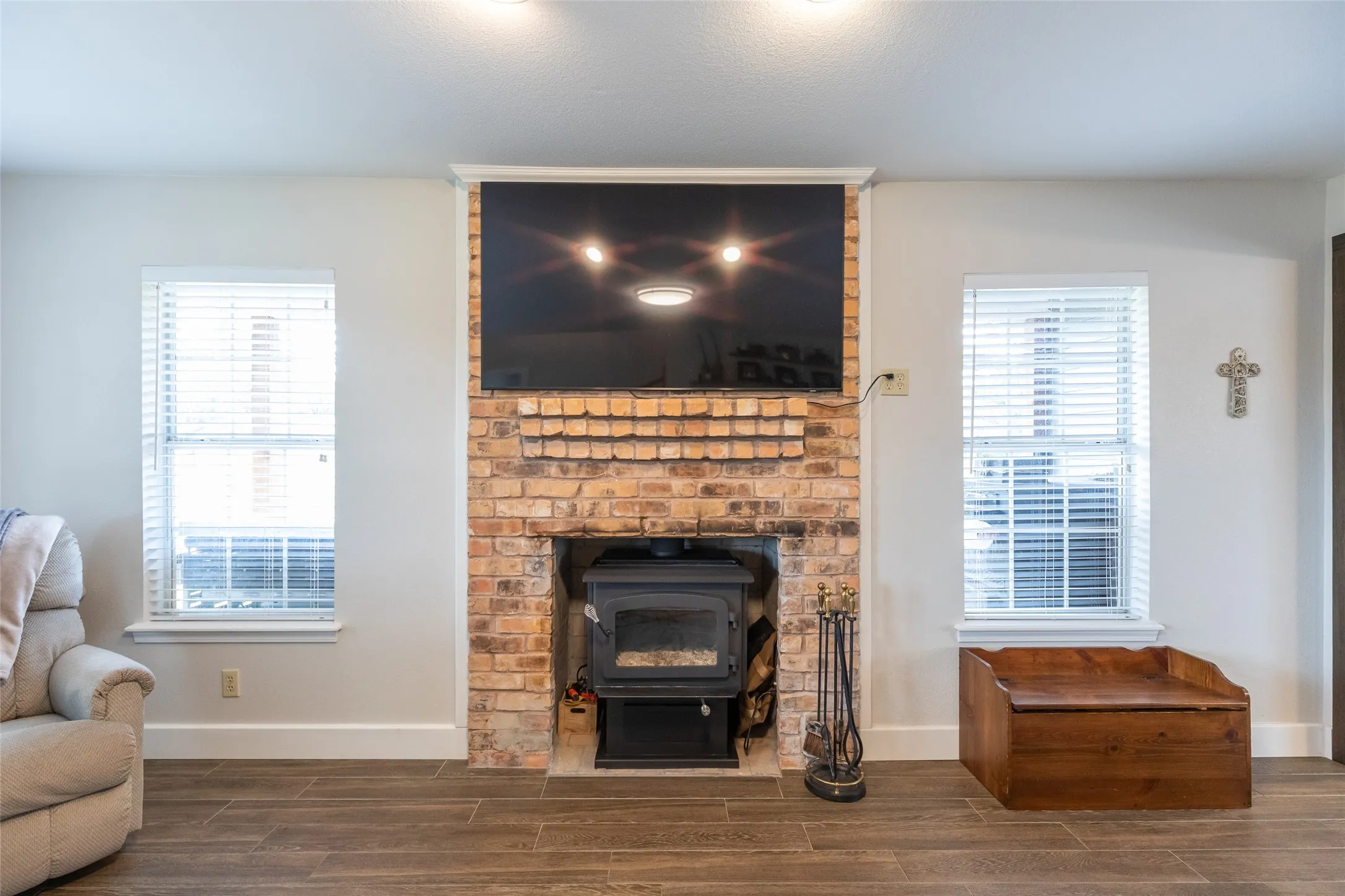 Single Family Residence For Sale in Taylor County , 125 County Road 694, Buffalo Gap, Texas 79508, 3 Bedroom, 3 Bathroom, 2 Garage spaces, 2,170 Sqft, built in 1998, mls#21357324, Real Estate Agent in Buffalo Gap, Homes For Sale in Taylor county, Homes For Sale in Buffalo Gap, Realtor in Buffalo Gap Texas, Real Estate Brokerage Independent Realty Texas, Luminita Cordes Realtor