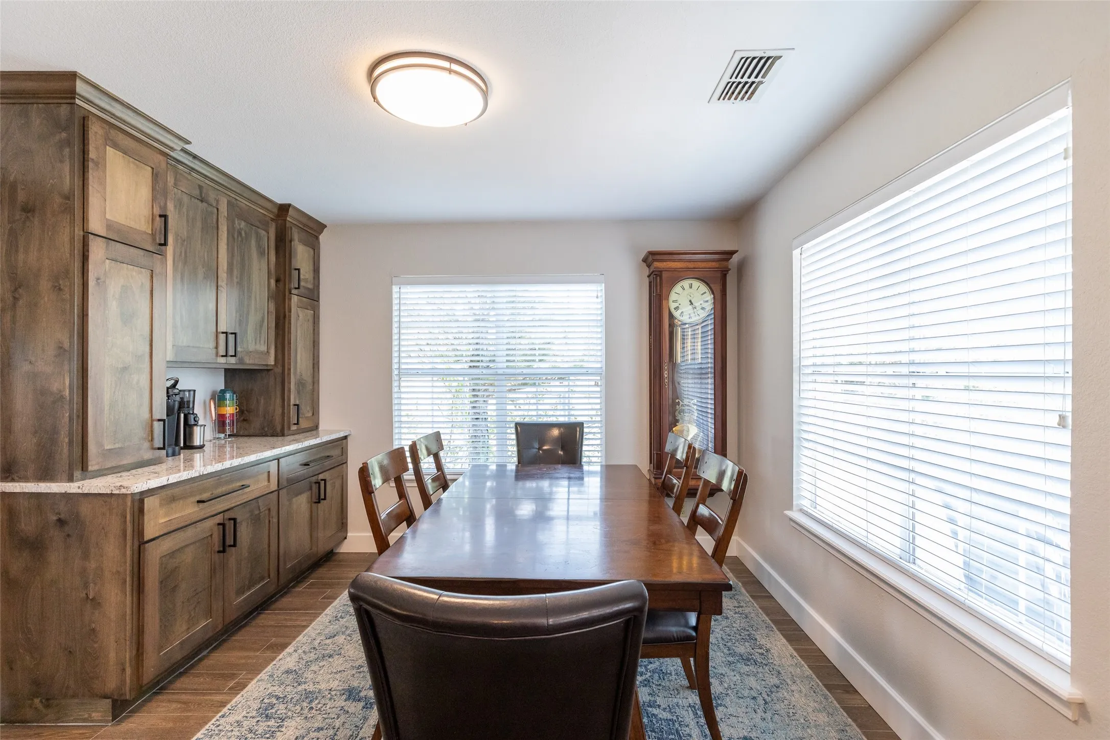 Single Family Residence For Sale in Taylor County , 125 County Road 694, Buffalo Gap, Texas 79508, 3 Bedroom, 3 Bathroom, 2 Garage spaces, 2,170 Sqft, built in 1998, mls#21357324, Real Estate Agent in Buffalo Gap, Homes For Sale in Taylor county, Homes For Sale in Buffalo Gap, Realtor in Buffalo Gap Texas, Real Estate Brokerage Independent Realty Texas, Luminita Cordes Realtor