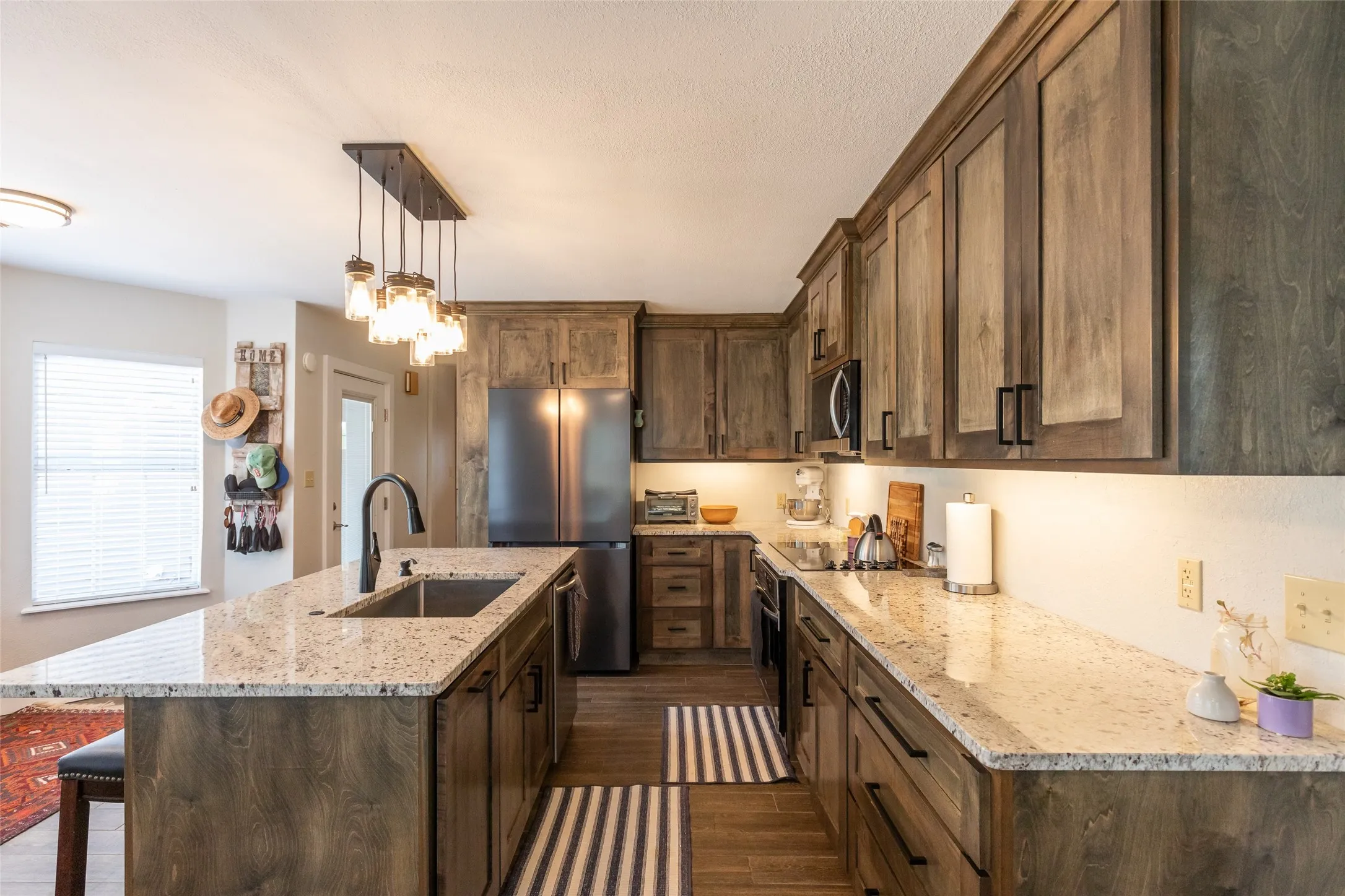 Single Family Residence For Sale in Taylor County , 125 County Road 694, Buffalo Gap, Texas 79508, 3 Bedroom, 3 Bathroom, 2 Garage spaces, 2,170 Sqft, built in 1998, mls#21357324, Real Estate Agent in Buffalo Gap, Homes For Sale in Taylor county, Homes For Sale in Buffalo Gap, Realtor in Buffalo Gap Texas, Real Estate Brokerage Independent Realty Texas, Luminita Cordes Realtor
