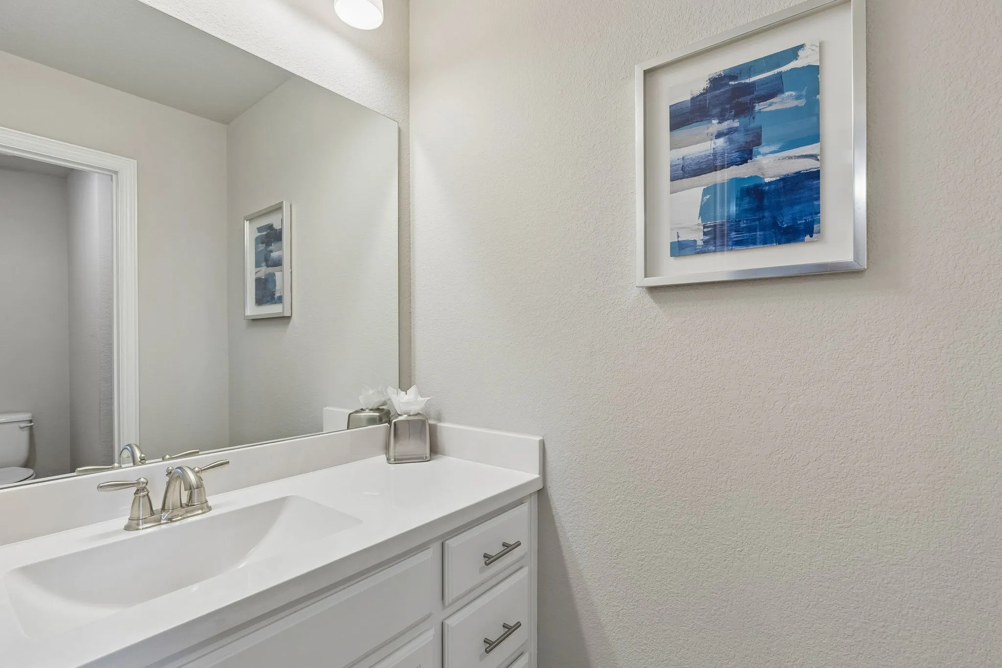 Bedrooms Sharing A Jack-And-Jill Bath with Dual Sinks