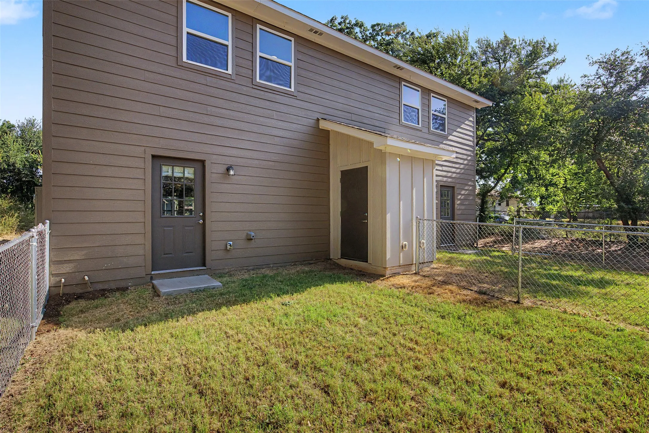 Duplex For Sale in Tarrant County , 6112 Mccullar Street, Haltom City, Texas 76117, 6 Bedroom, 6 Bathroom, Garage spaces, 0 Sqft, built in 2024, mls#21357387, Real Estate Agent in Haltom City, Homes For Sale in Tarrant county, Homes For Sale in Haltom City, Realtor in Haltom City Texas, Real Estate Brokerage Independent Realty Texas, Luminita Cordes Realtor