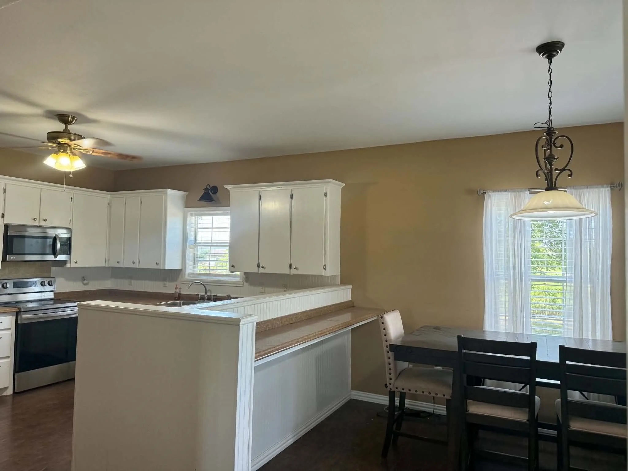 Single Family Residence For Sale in Comanche County , 203 Avenue C, Gustine, Texas 76455, 2 Bedroom, 1 Bathroom, Garage spaces, 1,106 Sqft, built in 1945, mls#21360494, Real Estate Agent in Gustine, Homes For Sale in Comanche county, Homes For Sale in Gustine, Realtor in Gustine Texas, Real Estate Brokerage Independent Realty Texas, Luminita Cordes Realtor