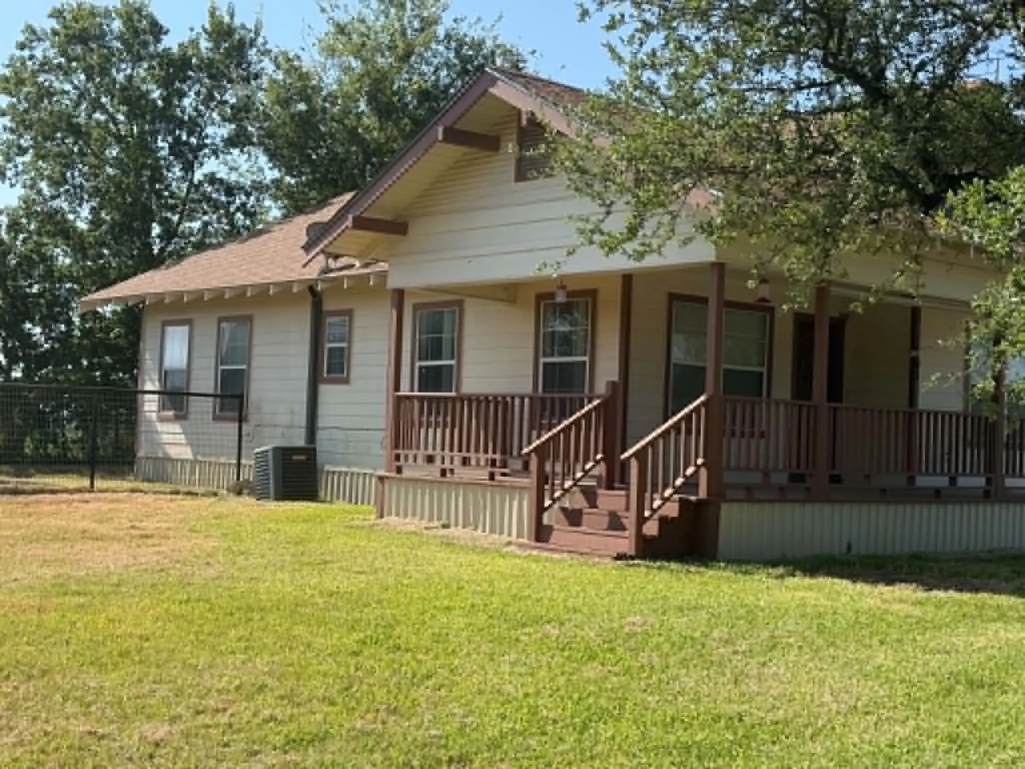 Single Family Residence For Sale in Comanche County , 203 Avenue C, Gustine, Texas 76455, 2 Bedroom, 1 Bathroom, Garage spaces, 1,106 Sqft, built in 1945, mls#21360494, Real Estate Agent in Gustine, Homes For Sale in Comanche county, Homes For Sale in Gustine, Realtor in Gustine Texas, Real Estate Brokerage Independent Realty Texas, Luminita Cordes Realtor