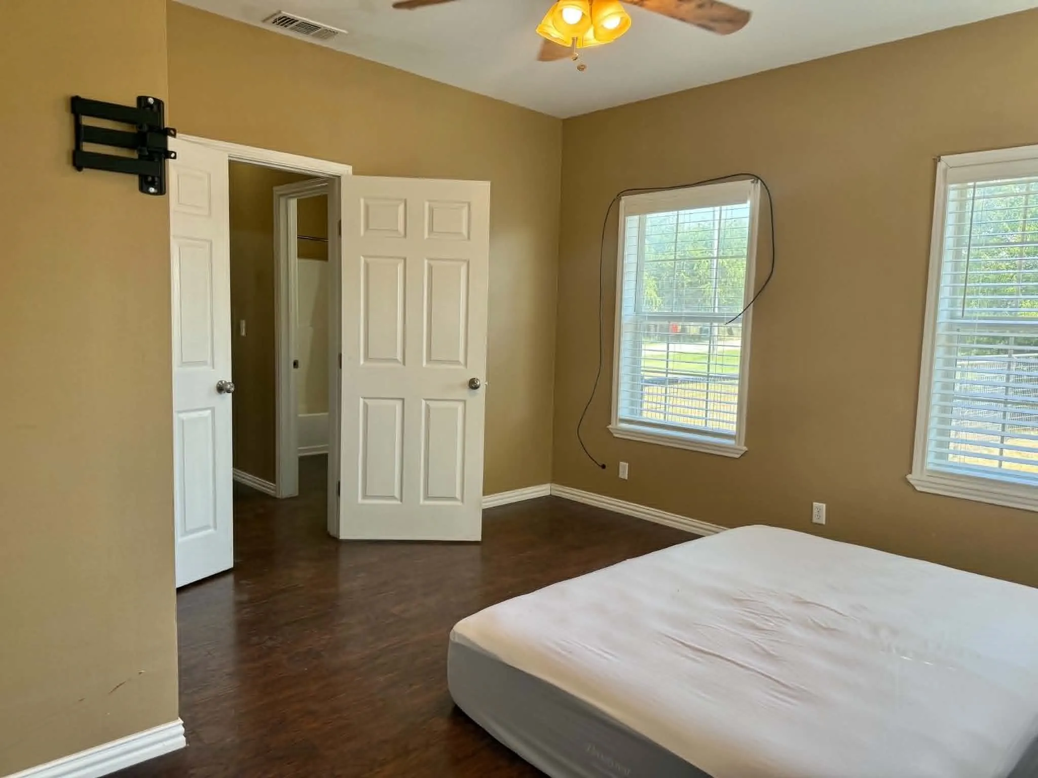 Single Family Residence For Sale in Comanche County , 203 Avenue C, Gustine, Texas 76455, 2 Bedroom, 1 Bathroom, Garage spaces, 1,106 Sqft, built in 1945, mls#21360494, Real Estate Agent in Gustine, Homes For Sale in Comanche county, Homes For Sale in Gustine, Realtor in Gustine Texas, Real Estate Brokerage Independent Realty Texas, Luminita Cordes Realtor