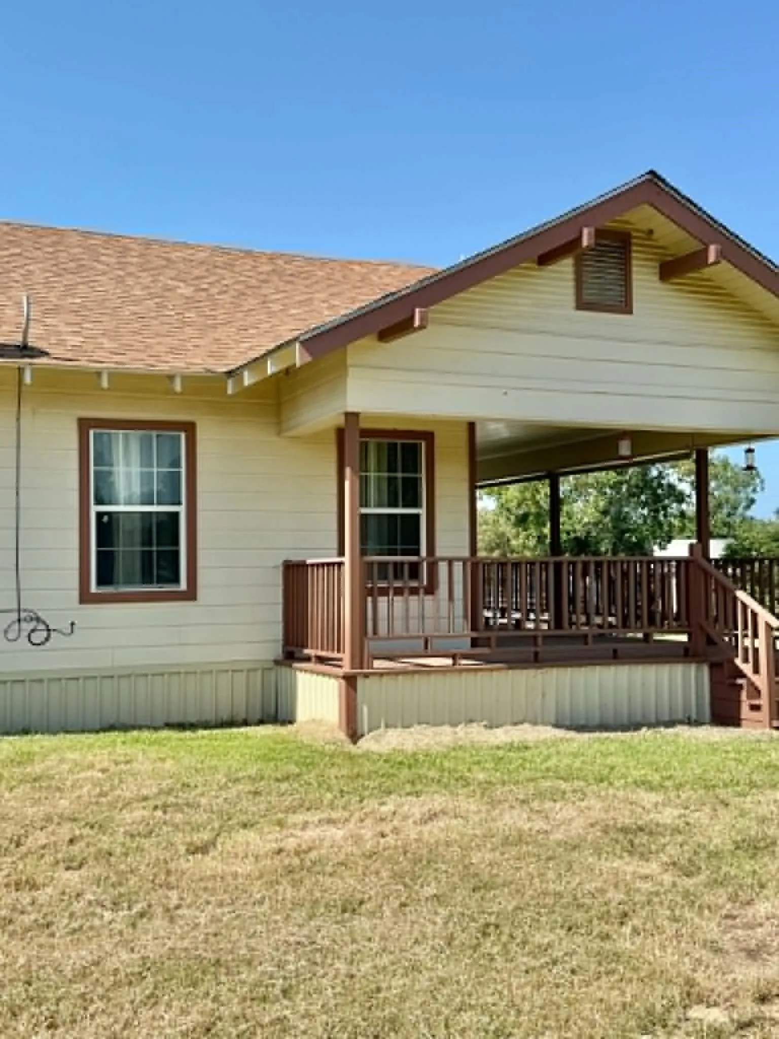Single Family Residence For Sale in Comanche County , 203 Avenue C, Gustine, Texas 76455, 2 Bedroom, 1 Bathroom, Garage spaces, 1,106 Sqft, built in 1945, mls#21360494, Real Estate Agent in Gustine, Homes For Sale in Comanche county, Homes For Sale in Gustine, Realtor in Gustine Texas, Real Estate Brokerage Independent Realty Texas, Luminita Cordes Realtor