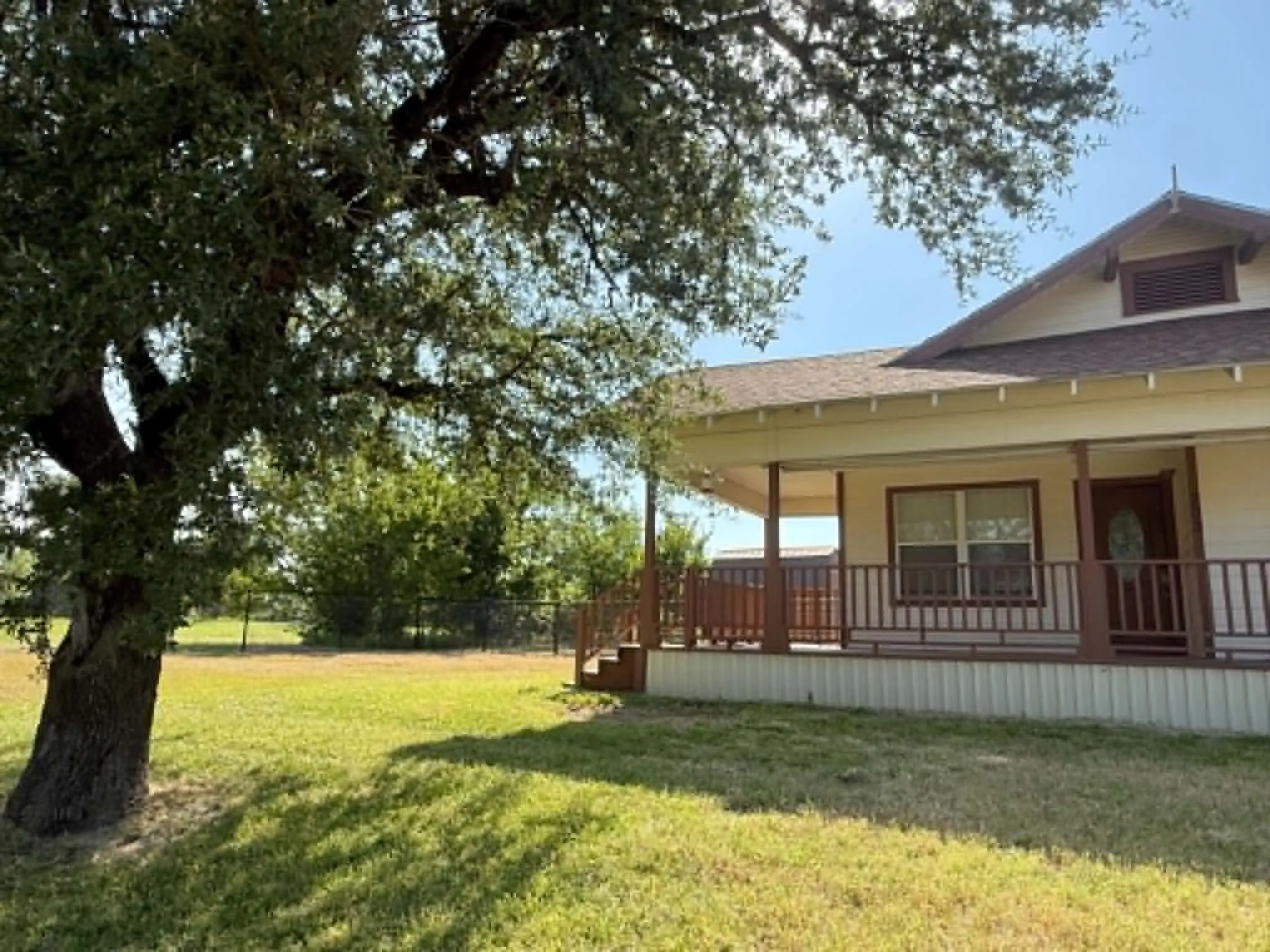 Single Family Residence For Sale in Comanche County , 203 Avenue C, Gustine, Texas 76455, 2 Bedroom, 1 Bathroom, Garage spaces, 1,106 Sqft, built in 1945, mls#21360494, Real Estate Agent in Gustine, Homes For Sale in Comanche county, Homes For Sale in Gustine, Realtor in Gustine Texas, Real Estate Brokerage Independent Realty Texas, Luminita Cordes Realtor