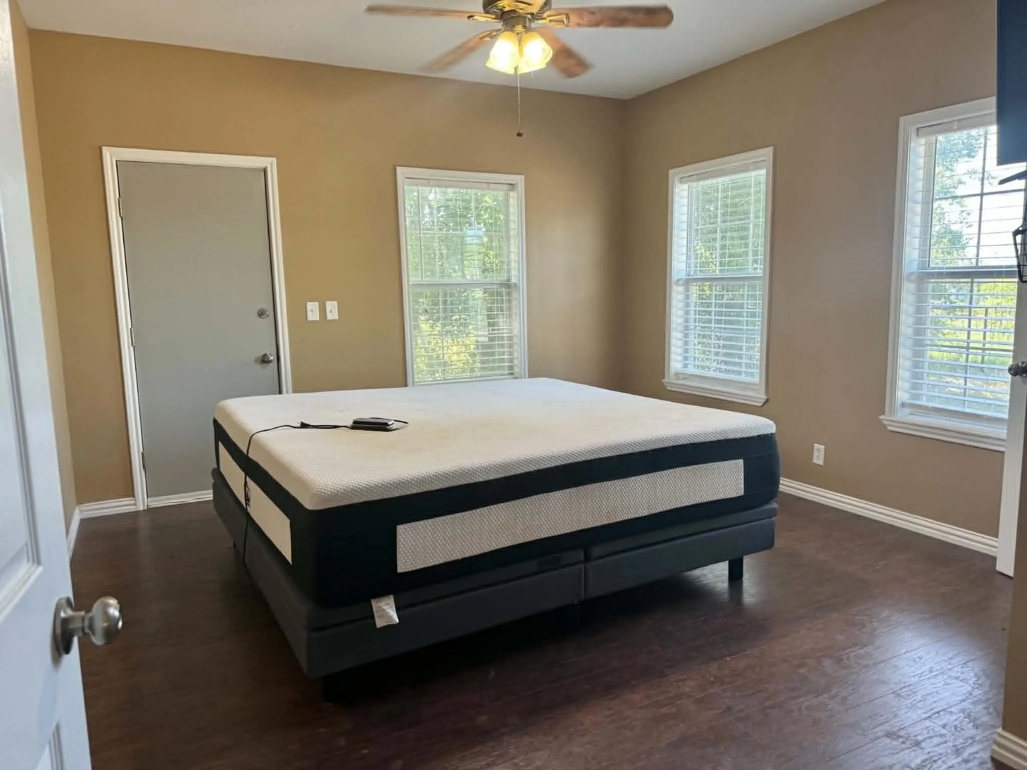 Single Family Residence For Sale in Comanche County , 203 Avenue C, Gustine, Texas 76455, 2 Bedroom, 1 Bathroom, Garage spaces, 1,106 Sqft, built in 1945, mls#21360494, Real Estate Agent in Gustine, Homes For Sale in Comanche county, Homes For Sale in Gustine, Realtor in Gustine Texas, Real Estate Brokerage Independent Realty Texas, Luminita Cordes Realtor