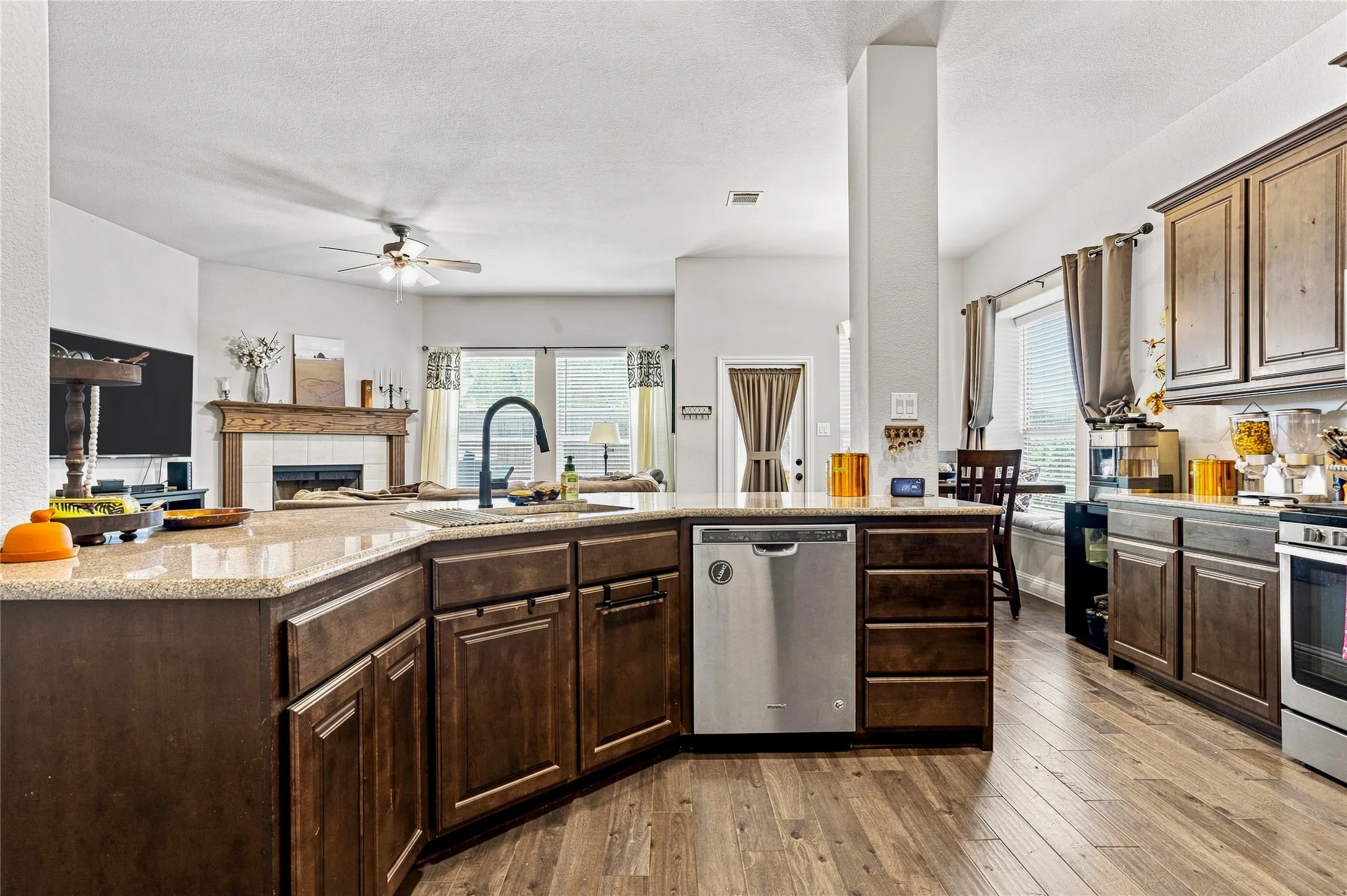 Open updated kitchen!