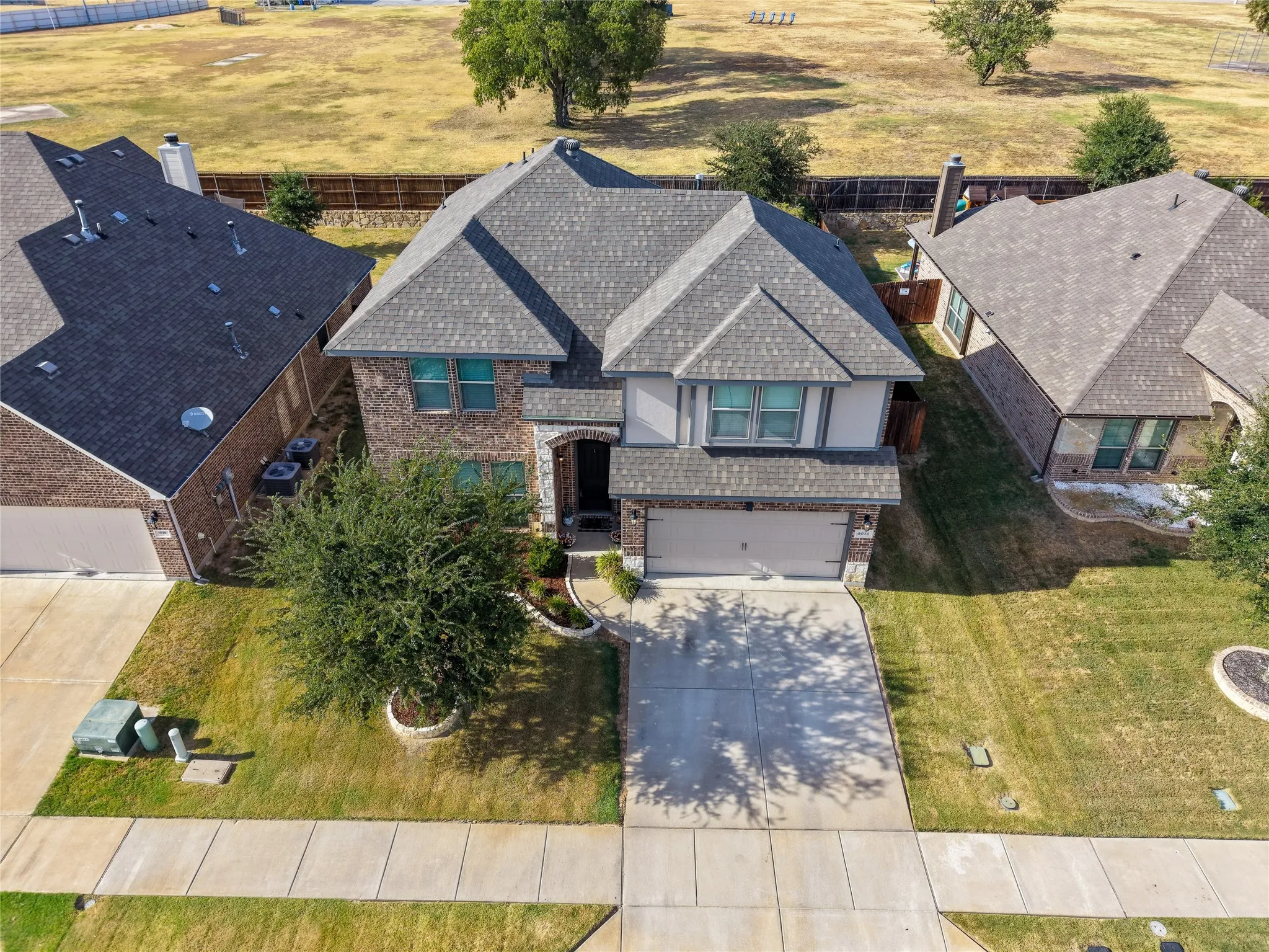 Single Family Residence For Sale in Tarrant County , 6016 Dunnlevy Drive, Fort Worth, Texas 76179, 3 Bedroom, 3 Bathroom, 2 Garage spaces, 2,611 Sqft, built in 2018, mls#21360457, Real Estate Agent in Fort Worth, Homes For Sale in Tarrant county, Homes For Sale in Fort Worth, Realtor in Fort Worth Texas, Real Estate Brokerage Independent Realty Texas, Luminita Cordes Realtor