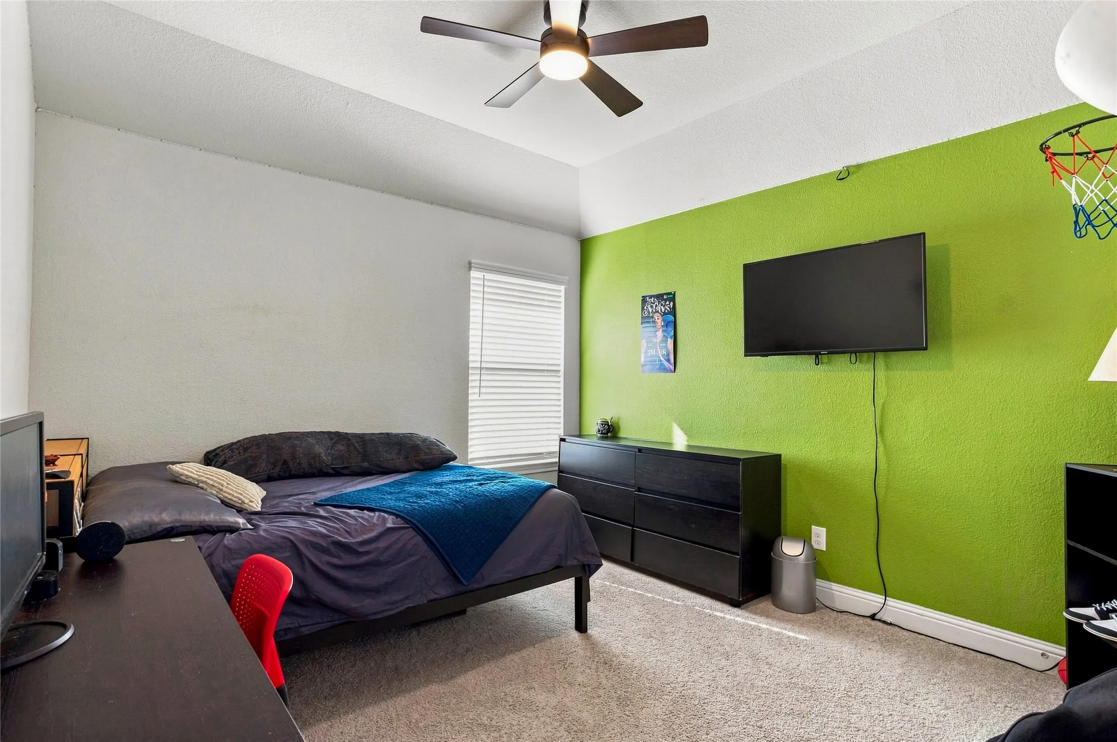 More another room with plenty of space