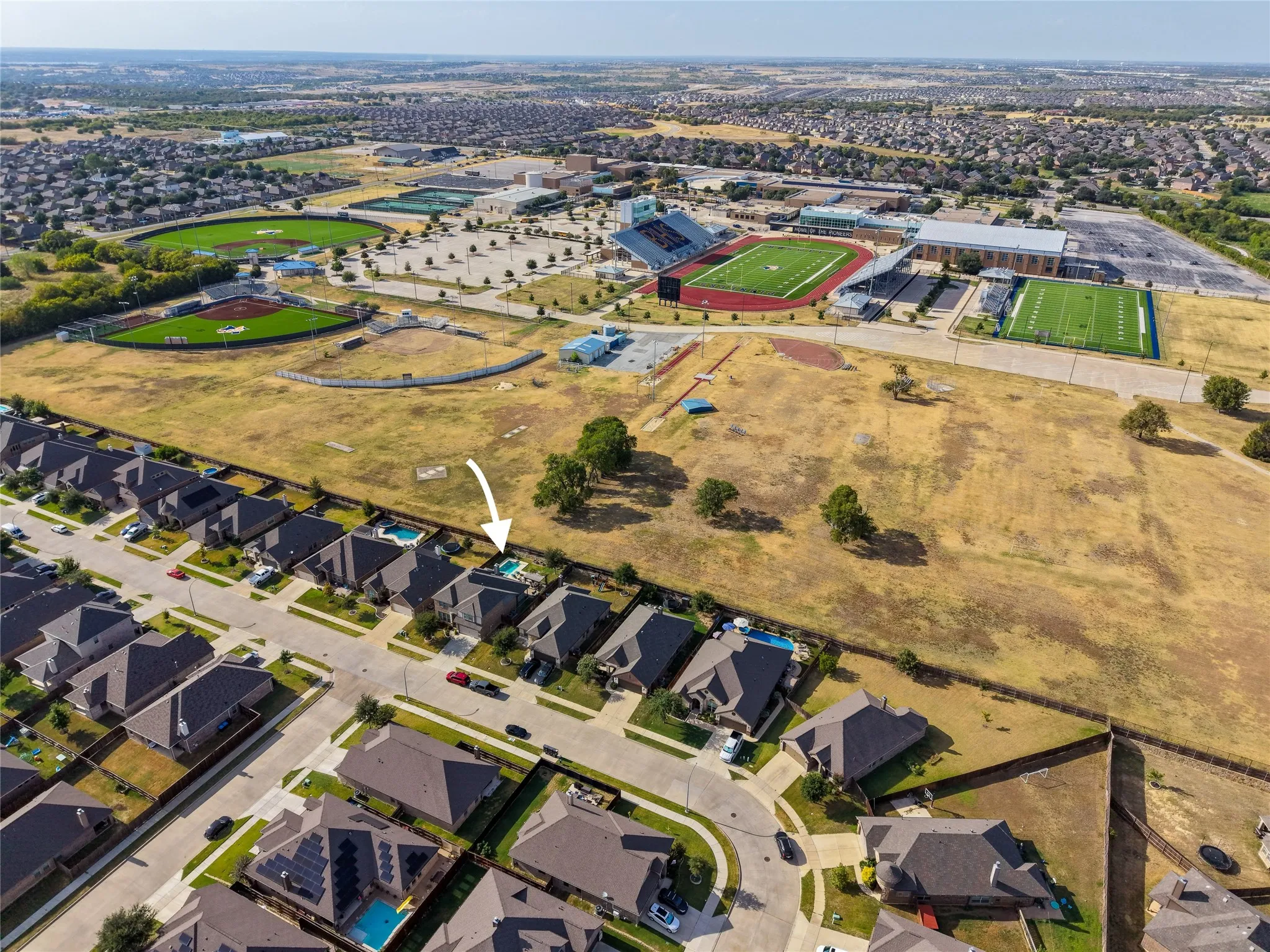 Single Family Residence For Sale in Tarrant County , 6016 Dunnlevy Drive, Fort Worth, Texas 76179, 3 Bedroom, 3 Bathroom, 2 Garage spaces, 2,611 Sqft, built in 2018, mls#21360457, Real Estate Agent in Fort Worth, Homes For Sale in Tarrant county, Homes For Sale in Fort Worth, Realtor in Fort Worth Texas, Real Estate Brokerage Independent Realty Texas, Luminita Cordes Realtor