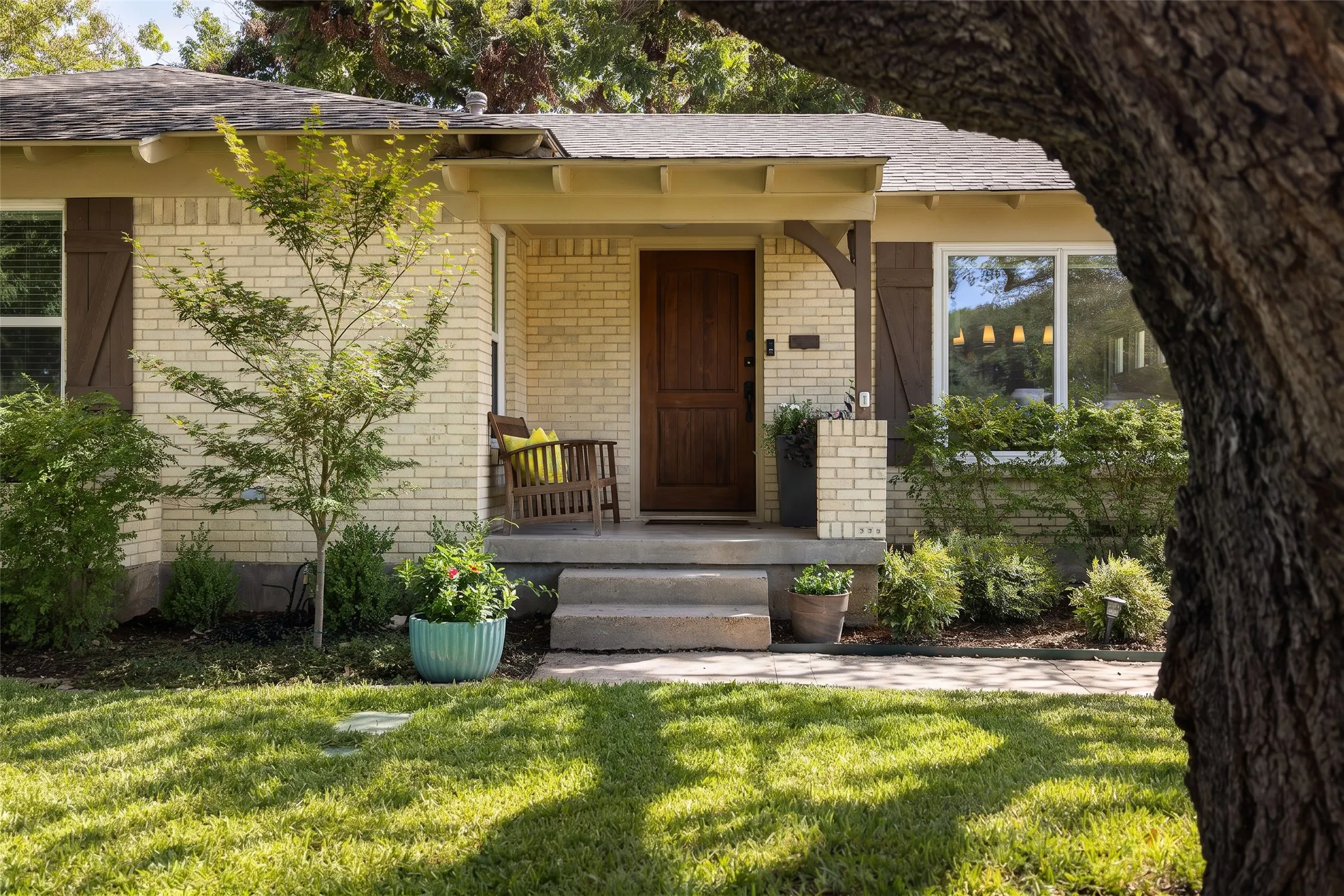 Single Family Residence For Sale in Dallas County , 6534 Winton Street, Dallas, Texas 75214, 3 Bedroom, 2 Bathroom, 2 Garage spaces, 1,892 Sqft, built in 1951, mls#21360208, Real Estate Agent in Dallas, Homes For Sale in Dallas county, Homes For Sale in Dallas, Realtor in Dallas Texas, Real Estate Brokerage Independent Realty Texas, Luminita Cordes Realtor