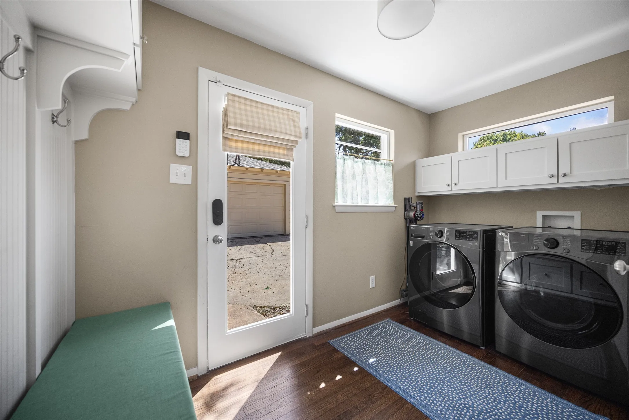 Single Family Residence For Sale in Dallas County , 6534 Winton Street, Dallas, Texas 75214, 3 Bedroom, 2 Bathroom, 2 Garage spaces, 1,892 Sqft, built in 1951, mls#21360208, Real Estate Agent in Dallas, Homes For Sale in Dallas county, Homes For Sale in Dallas, Realtor in Dallas Texas, Real Estate Brokerage Independent Realty Texas, Luminita Cordes Realtor