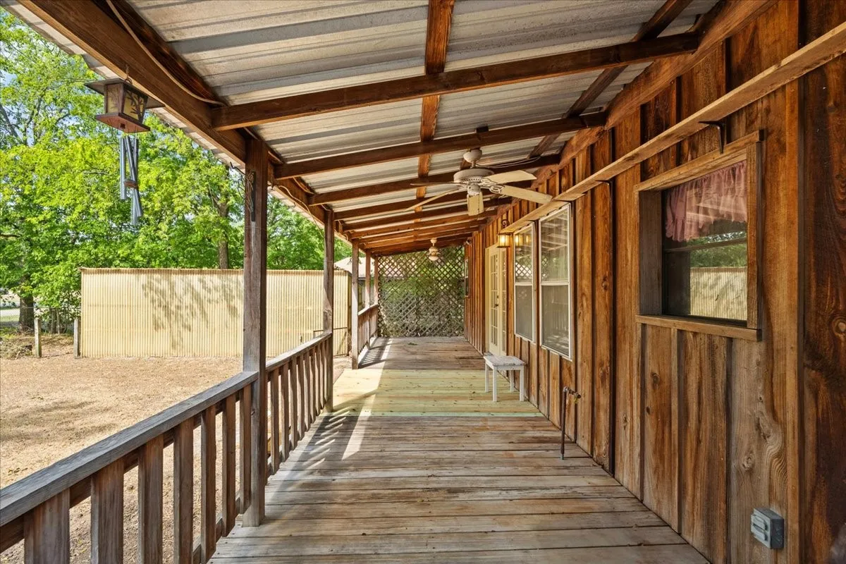 Single Family Residence For Sale in Navarro County , 309 SW 5th Street, Kerens, Texas 75144, 2 Bedroom, 2 Bathroom, 2 Garage spaces, 1,300 Sqft, built in 1949, mls#21360110, Real Estate Agent in Kerens, Homes For Sale in Navarro county, Homes For Sale in Kerens, Realtor in Kerens Texas, Real Estate Brokerage Independent Realty Texas, Luminita Cordes Realtor