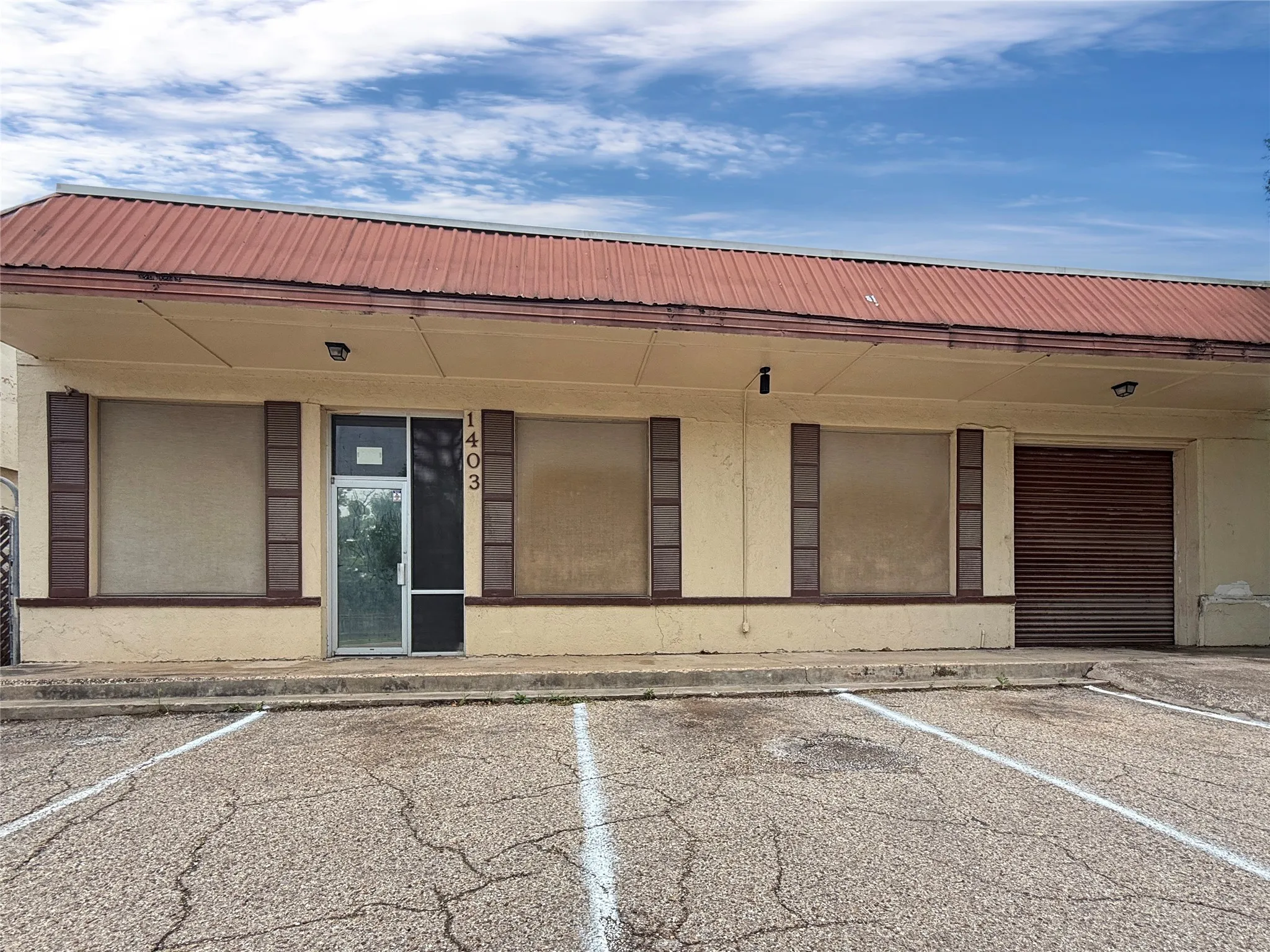 Warehouse For Sale in Tarrant County , 1403 Oak Knoll Drive, Haltom City, Texas 76117, 0, 0, Garage spaces, 0 Sqft, built in 1965, mls#21360507, Real Estate Agent in Haltom City, Homes For Sale in Tarrant county, Homes For Sale in Haltom City, Realtor in Haltom City Texas, Real Estate Brokerage Independent Realty Texas, Luminita Cordes Realtor