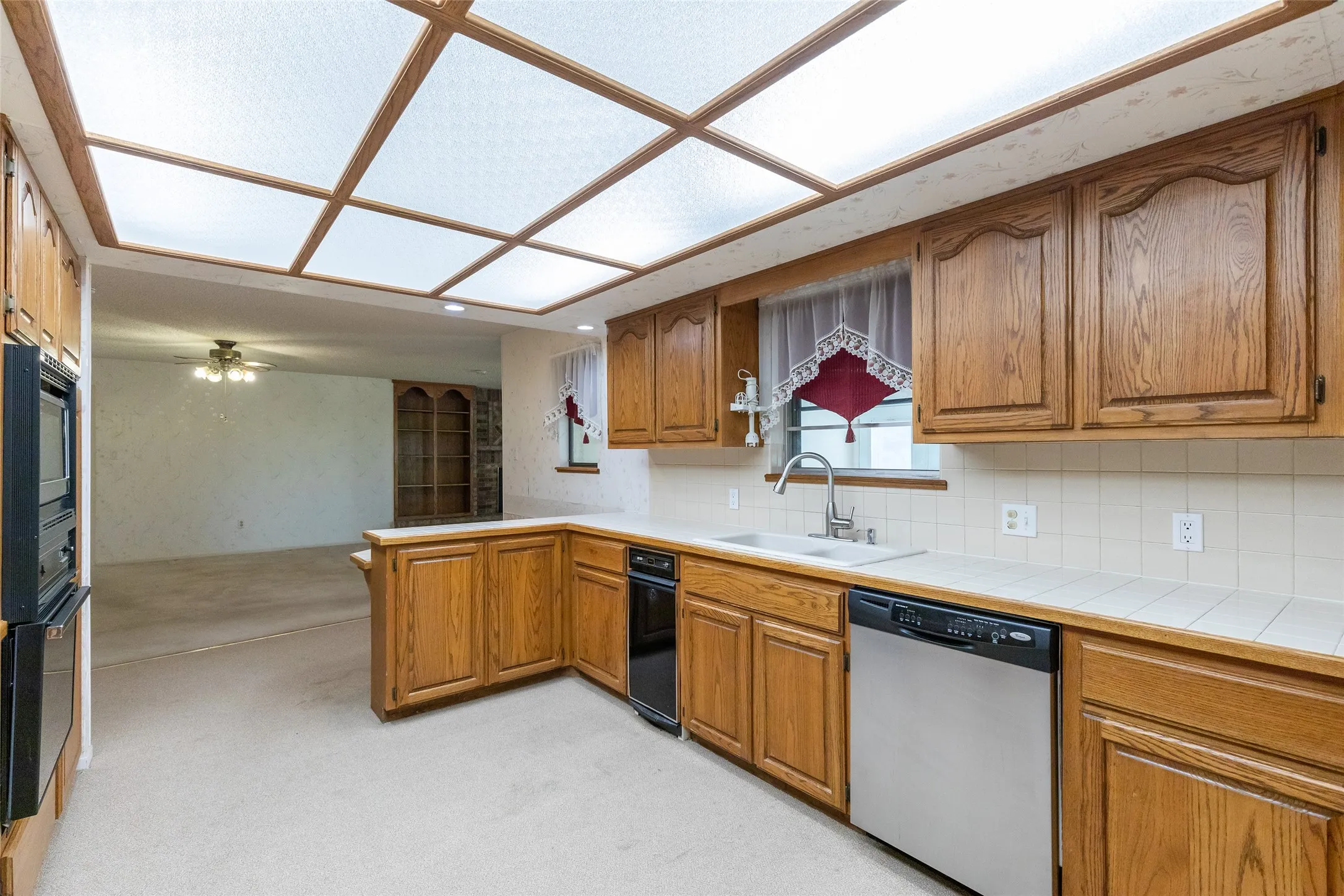 Single Family Residence For Sale in Taylor County , 5309 Llano Street, Abilene, Texas 79605, 3 Bedroom, 2 Bathroom, 2 Garage spaces, 1,754 Sqft, built in 1972, mls#21357205, Real Estate Agent in Abilene, Homes For Sale in Taylor county, Homes For Sale in Abilene, Realtor in Abilene Texas, Real Estate Brokerage Independent Realty Texas, Luminita Cordes Realtor