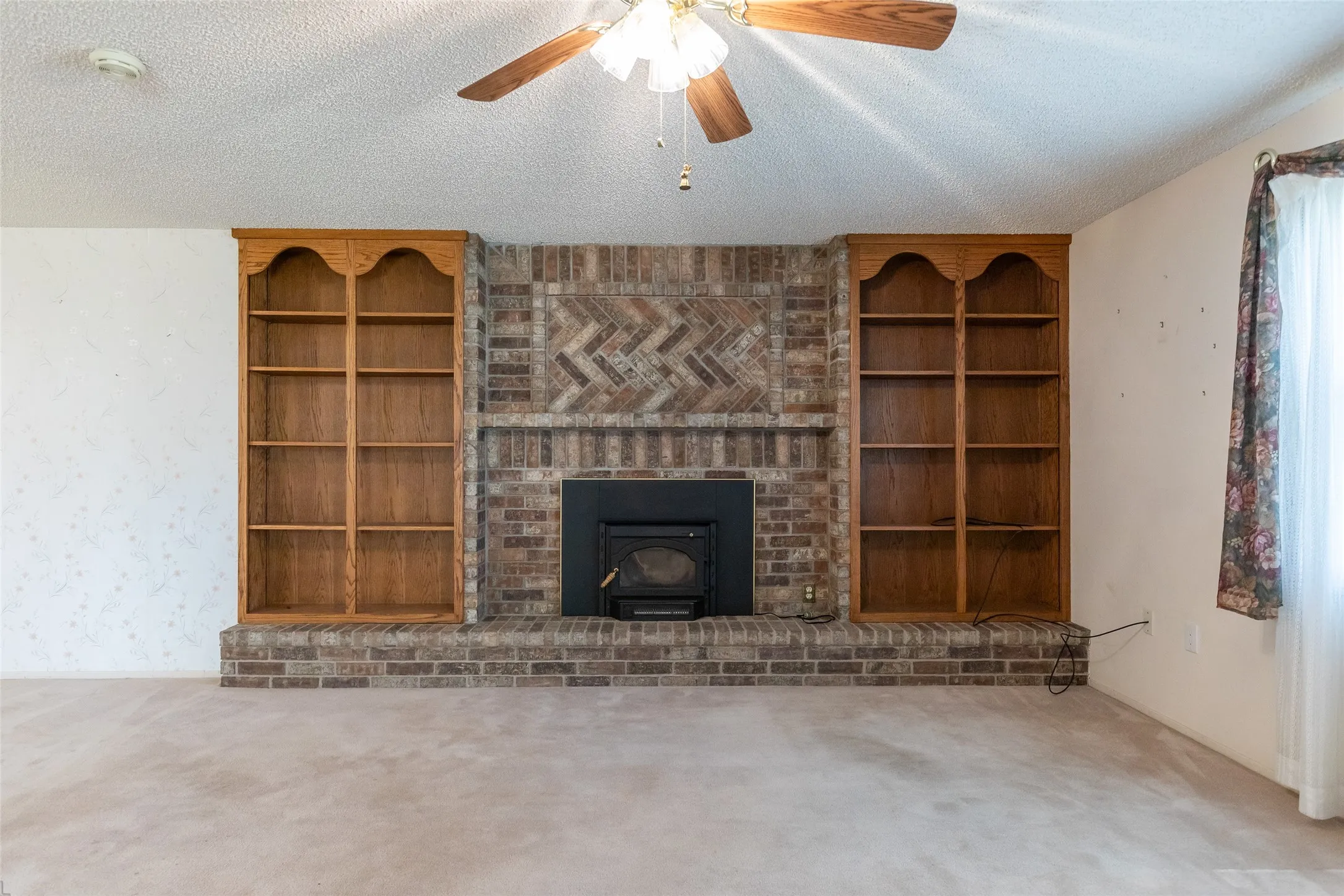 Single Family Residence For Sale in Taylor County , 5309 Llano Street, Abilene, Texas 79605, 3 Bedroom, 2 Bathroom, 2 Garage spaces, 1,754 Sqft, built in 1972, mls#21357205, Real Estate Agent in Abilene, Homes For Sale in Taylor county, Homes For Sale in Abilene, Realtor in Abilene Texas, Real Estate Brokerage Independent Realty Texas, Luminita Cordes Realtor