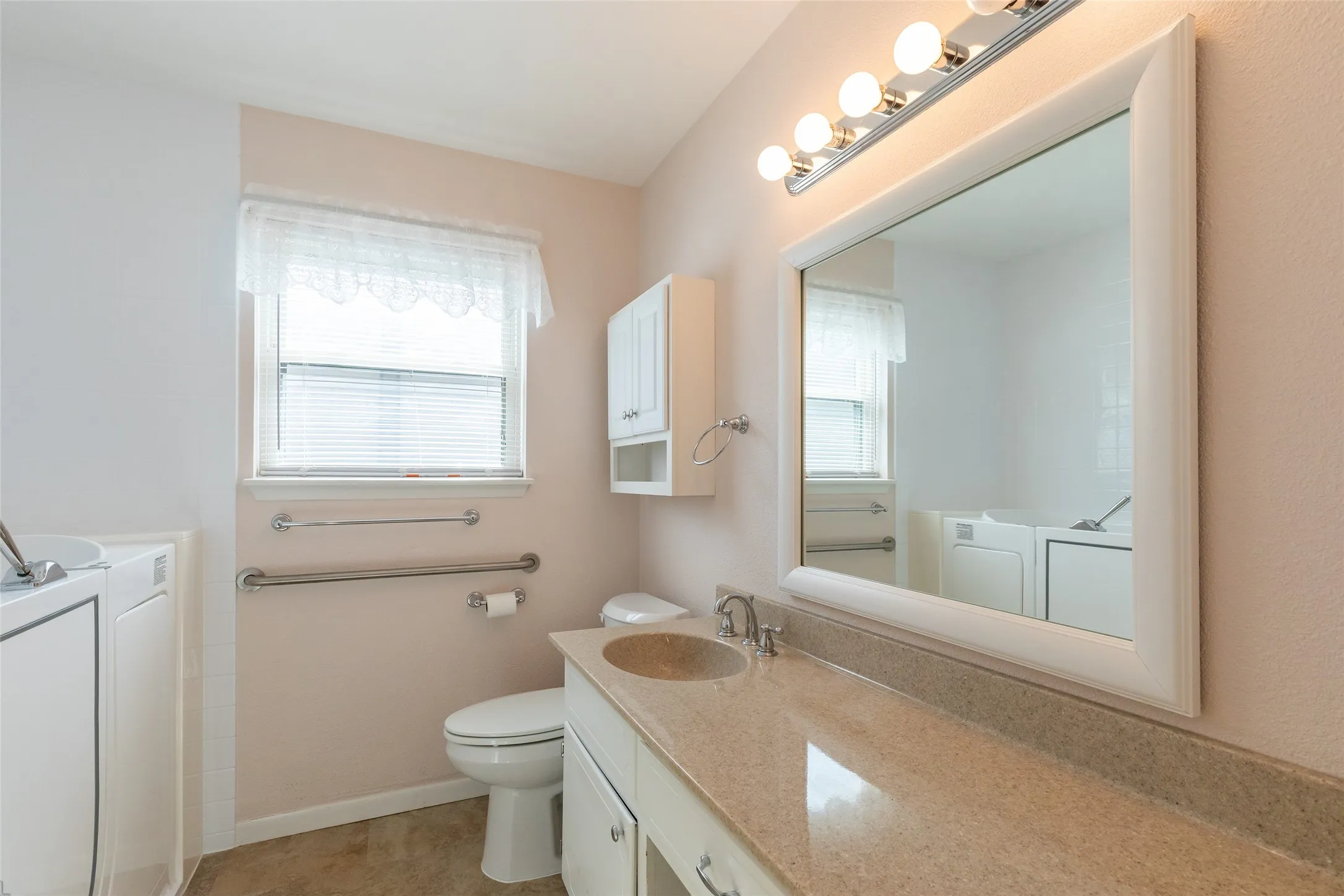 Single Family Residence For Sale in Taylor County , 5309 Llano Street, Abilene, Texas 79605, 3 Bedroom, 2 Bathroom, 2 Garage spaces, 1,754 Sqft, built in 1972, mls#21357205, Real Estate Agent in Abilene, Homes For Sale in Taylor county, Homes For Sale in Abilene, Realtor in Abilene Texas, Real Estate Brokerage Independent Realty Texas, Luminita Cordes Realtor