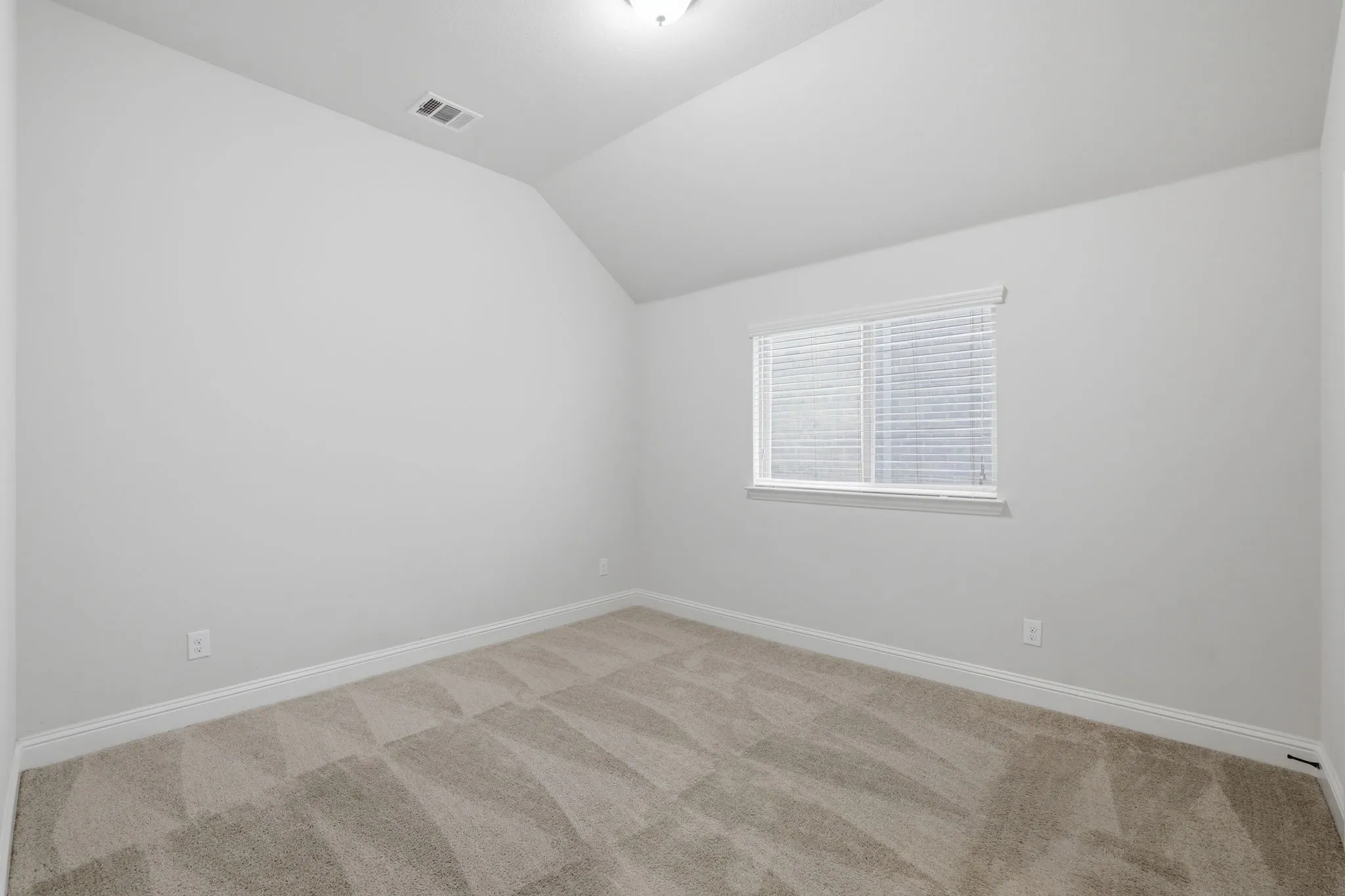 Single Family Residence For Rent in Collin County , 3523 Charleston Drive, Melissa, Texas 75454, 4 Bedroom, 3 Bathroom, 2 Garage spaces, 2,310 Sqft, built in 2017, mls#21360487, Real Estate Agent in Melissa, Homes For Rent in Collin county, Homes For Rent in Melissa, Realtor in Melissa Texas, Real Estate Brokerage Independent Realty Texas, Luminita Cordes Realtor