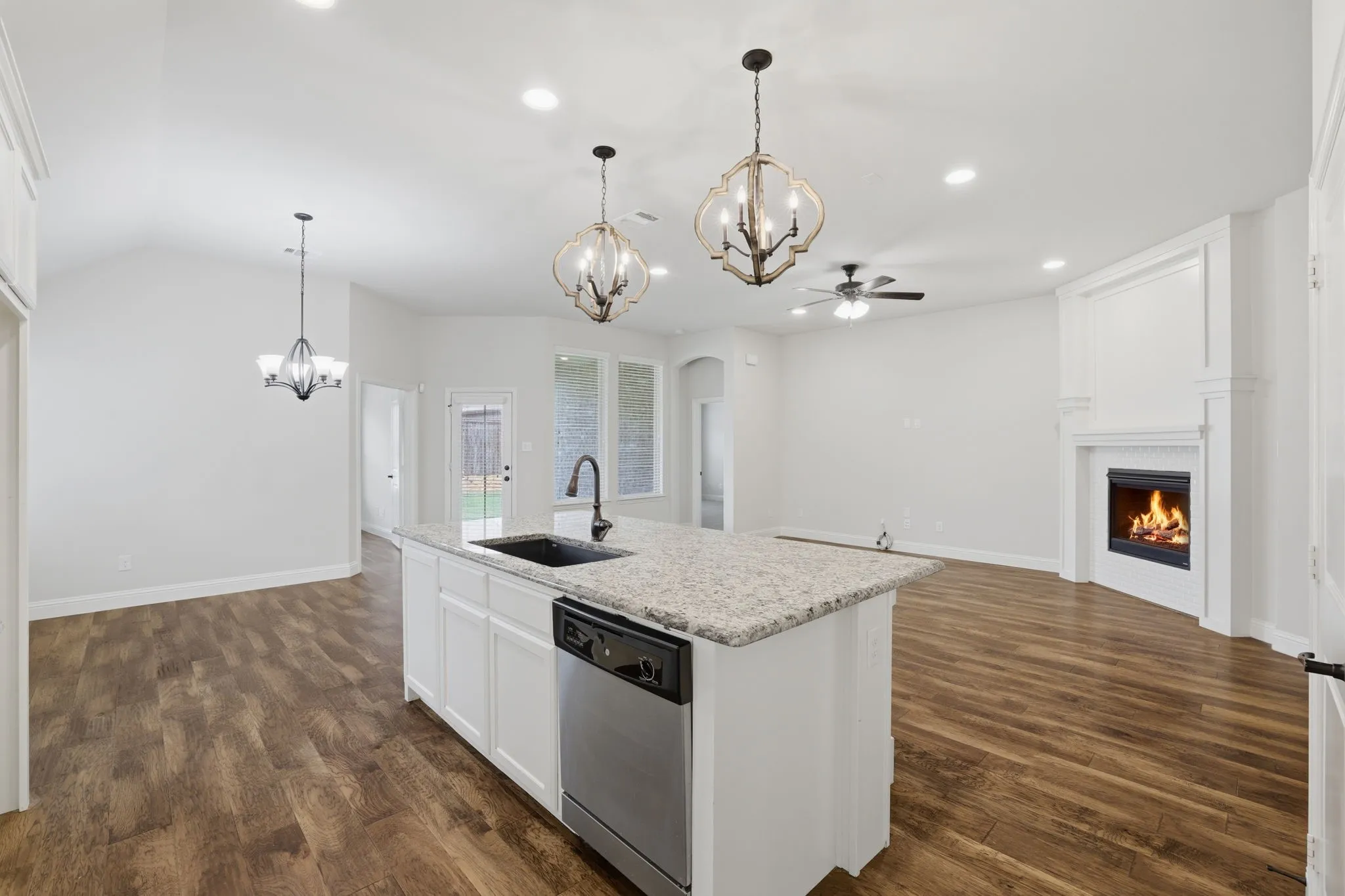 Single Family Residence For Rent in Collin County , 3523 Charleston Drive, Melissa, Texas 75454, 4 Bedroom, 3 Bathroom, 2 Garage spaces, 2,310 Sqft, built in 2017, mls#21360487, Real Estate Agent in Melissa, Homes For Rent in Collin county, Homes For Rent in Melissa, Realtor in Melissa Texas, Real Estate Brokerage Independent Realty Texas, Luminita Cordes Realtor