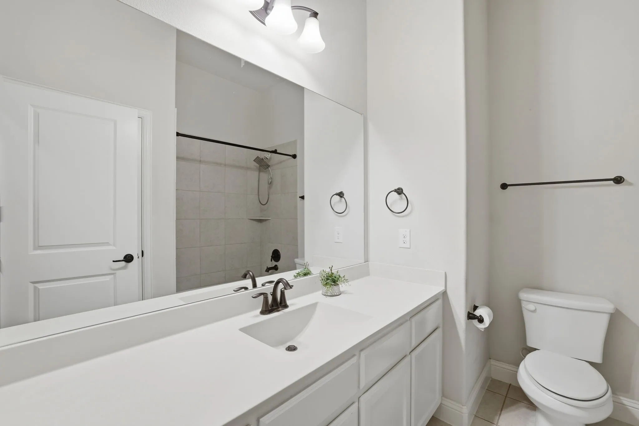 Single Family Residence For Rent in Collin County , 3523 Charleston Drive, Melissa, Texas 75454, 4 Bedroom, 3 Bathroom, 2 Garage spaces, 2,310 Sqft, built in 2017, mls#21360487, Real Estate Agent in Melissa, Homes For Rent in Collin county, Homes For Rent in Melissa, Realtor in Melissa Texas, Real Estate Brokerage Independent Realty Texas, Luminita Cordes Realtor