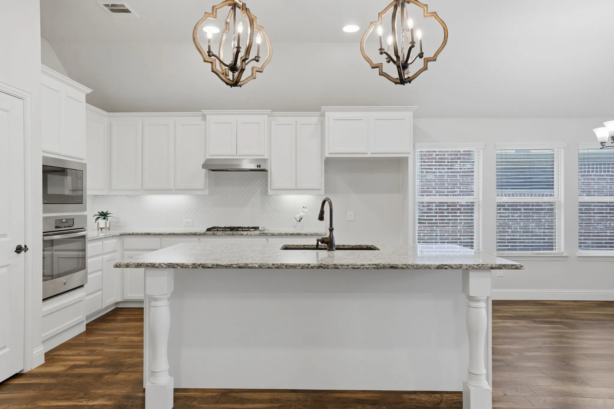 Single Family Residence For Rent in Collin County , 3523 Charleston Drive, Melissa, Texas 75454, 4 Bedroom, 3 Bathroom, 2 Garage spaces, 2,310 Sqft, built in 2017, mls#21360487, Real Estate Agent in Melissa, Homes For Rent in Collin county, Homes For Rent in Melissa, Realtor in Melissa Texas, Real Estate Brokerage Independent Realty Texas, Luminita Cordes Realtor