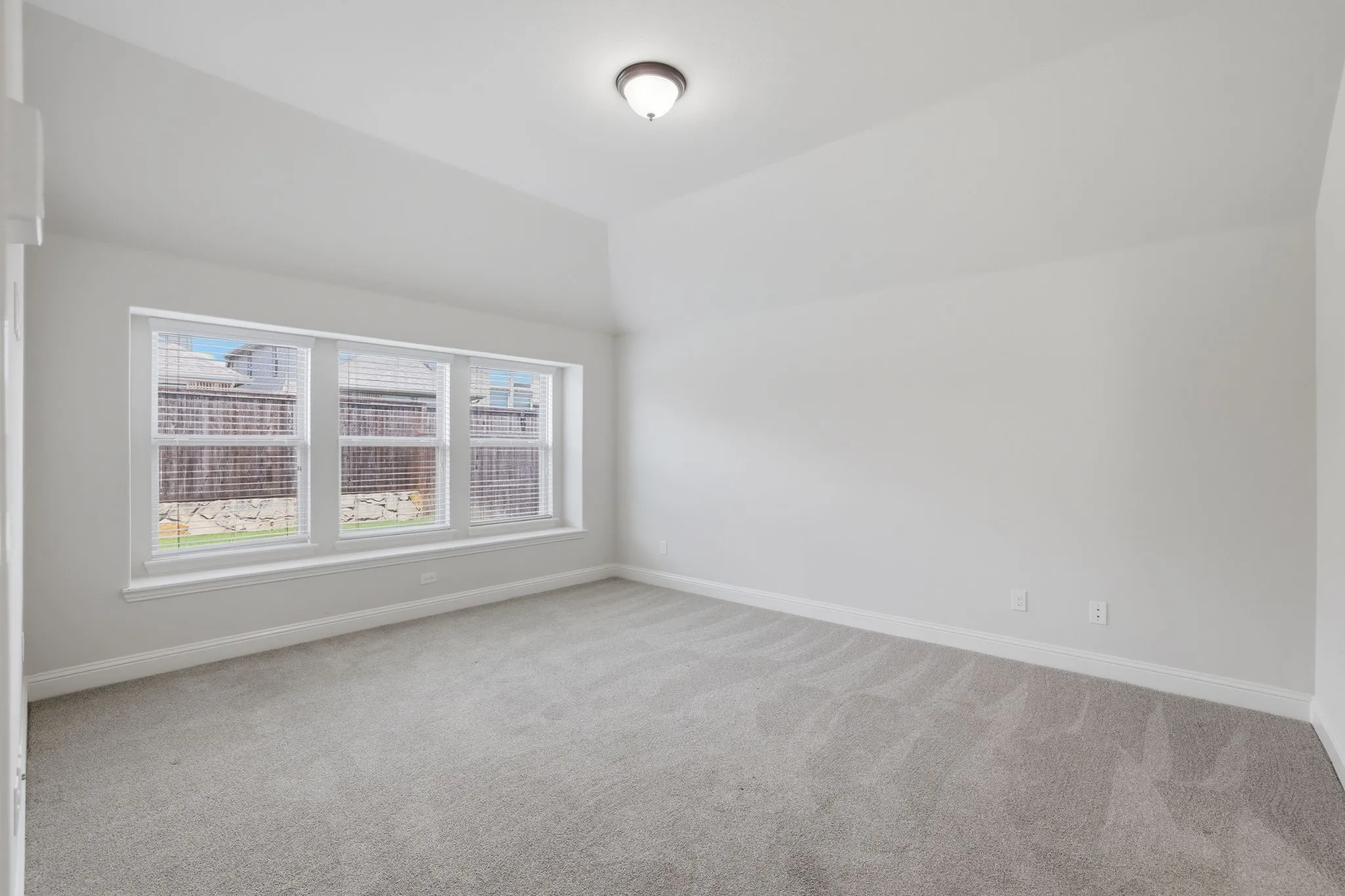 Single Family Residence For Rent in Collin County , 3523 Charleston Drive, Melissa, Texas 75454, 4 Bedroom, 3 Bathroom, 2 Garage spaces, 2,310 Sqft, built in 2017, mls#21360487, Real Estate Agent in Melissa, Homes For Rent in Collin county, Homes For Rent in Melissa, Realtor in Melissa Texas, Real Estate Brokerage Independent Realty Texas, Luminita Cordes Realtor
