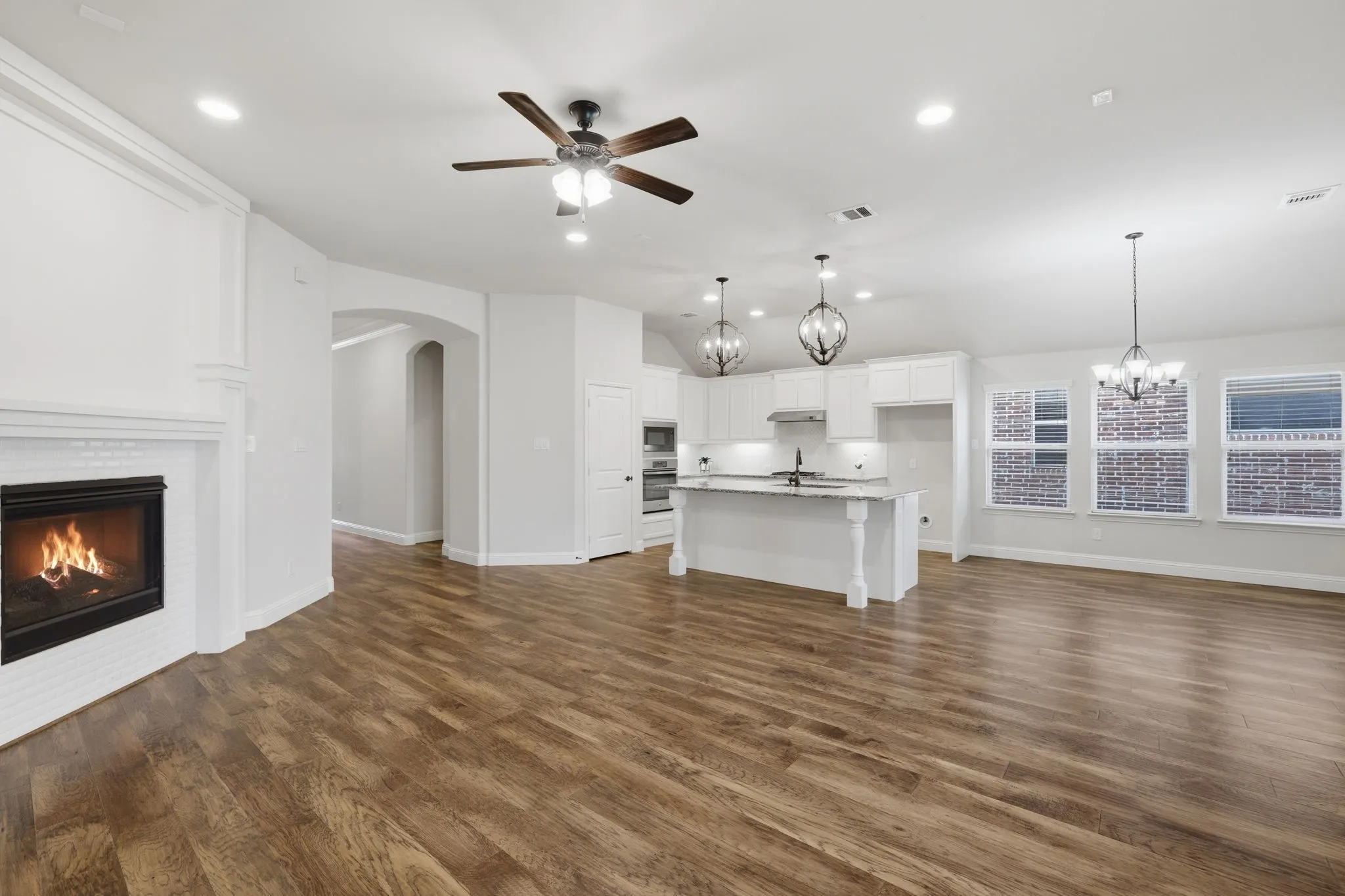 Single Family Residence For Rent in Collin County , 3523 Charleston Drive, Melissa, Texas 75454, 4 Bedroom, 3 Bathroom, 2 Garage spaces, 2,310 Sqft, built in 2017, mls#21360487, Real Estate Agent in Melissa, Homes For Rent in Collin county, Homes For Rent in Melissa, Realtor in Melissa Texas, Real Estate Brokerage Independent Realty Texas, Luminita Cordes Realtor