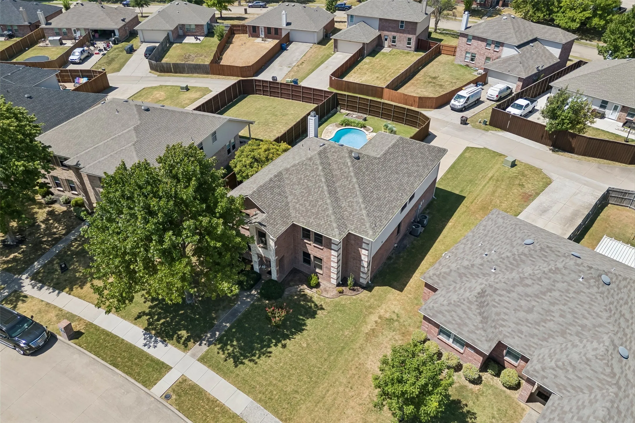 Space Inside and Out – The two-story home sits on a substantial lot with mature landscaping, an expansive backyard, and a pool area that still leaves room for lawn, gardening, and other outdoor uses.