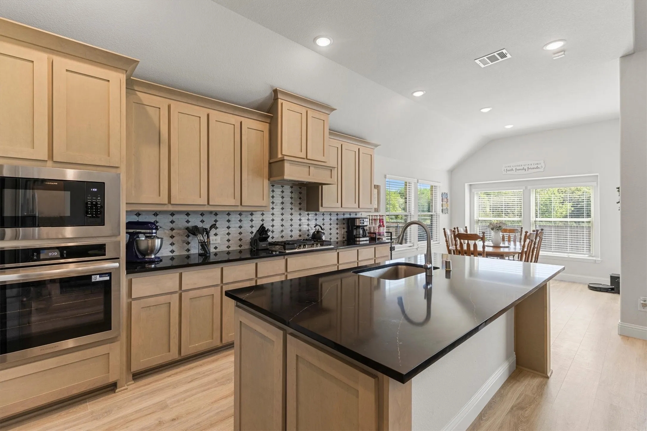 Single Family Residence For Sale in Collin County , 805 Willowbanks Drive, Nevada, Texas 75173, 5 Bedroom, 4 Bathroom, 3 Garage spaces, 3,572 Sqft, built in 2025, mls#21360482, Real Estate Agent in Nevada, Homes For Sale in Collin county, Homes For Sale in Nevada, Realtor in Nevada Texas, Real Estate Brokerage Independent Realty Texas, Luminita Cordes Realtor