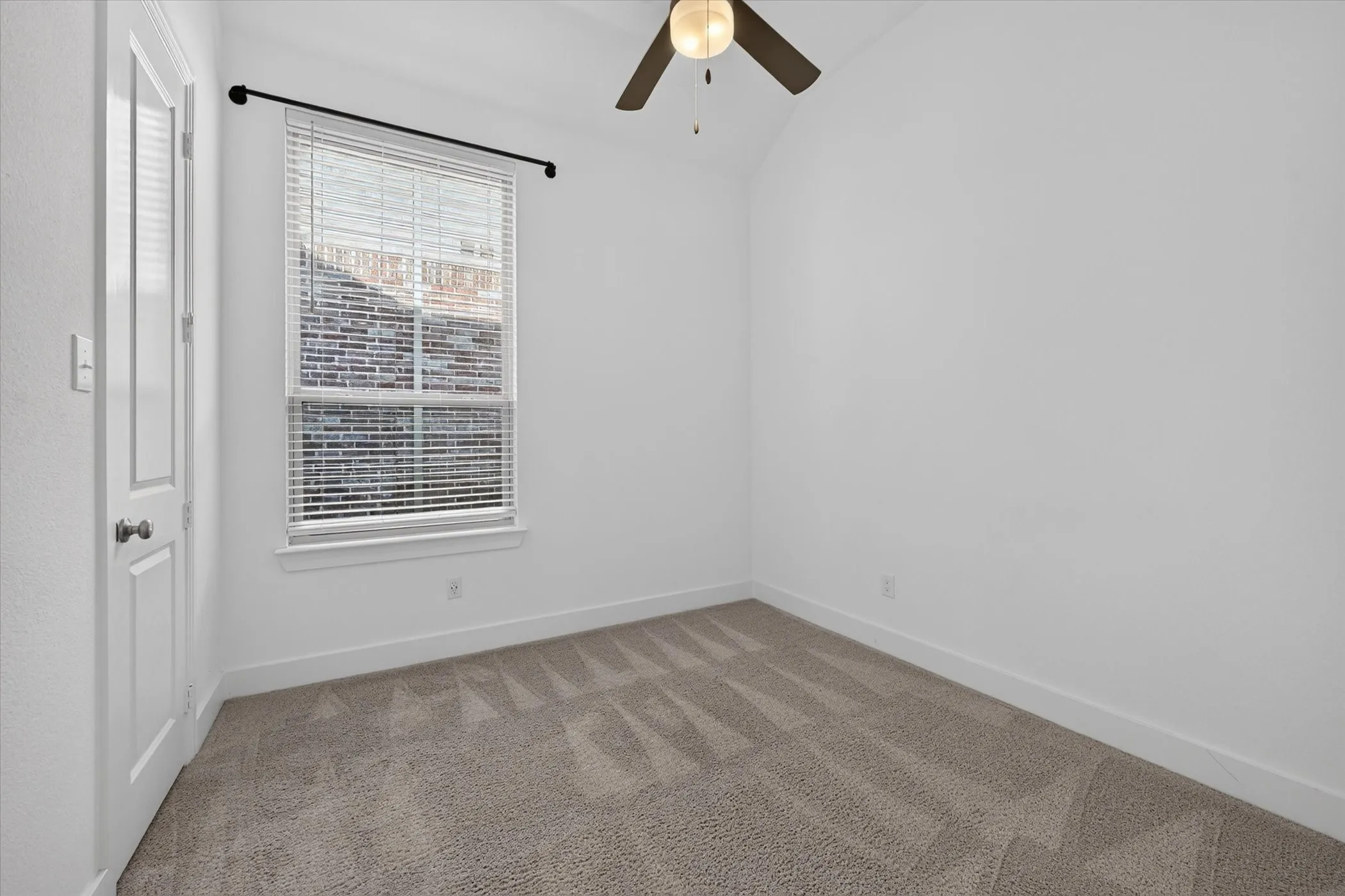 Single Family Residence For Rent in Grayson County , 4317 Sanctuary Drive, Denison, Texas 75020, 3 Bedroom, 3 Bathroom, 2 Garage spaces, 2,146 Sqft, built in 2023, mls#21360521, Real Estate Agent in Denison, Homes For Rent in Grayson county, Homes For Rent in Denison, Realtor in Denison Texas, Real Estate Brokerage Independent Realty Texas, Luminita Cordes Realtor