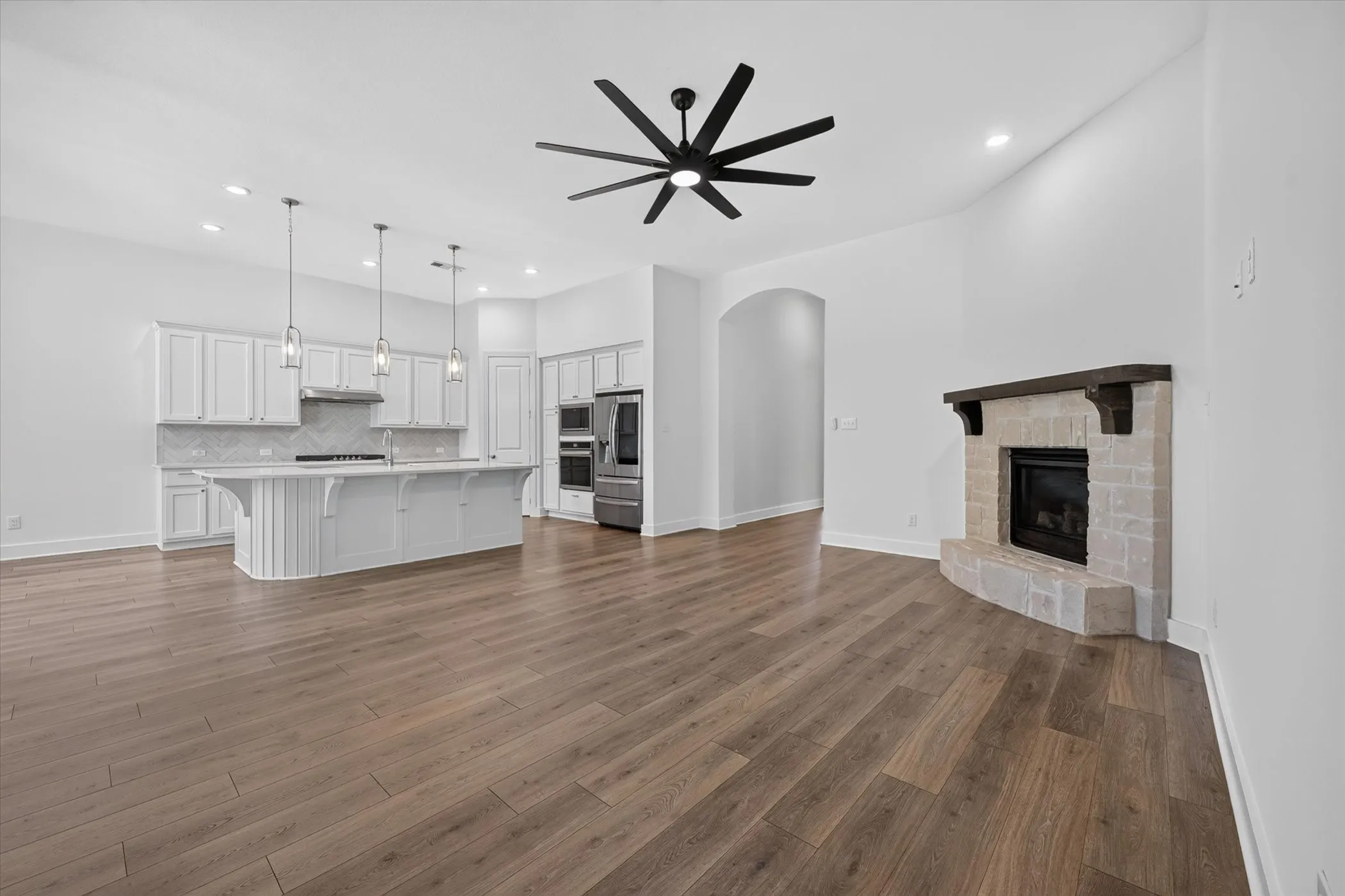 Single Family Residence For Rent in Grayson County , 4317 Sanctuary Drive, Denison, Texas 75020, 3 Bedroom, 3 Bathroom, 2 Garage spaces, 2,146 Sqft, built in 2023, mls#21360521, Real Estate Agent in Denison, Homes For Rent in Grayson county, Homes For Rent in Denison, Realtor in Denison Texas, Real Estate Brokerage Independent Realty Texas, Luminita Cordes Realtor
