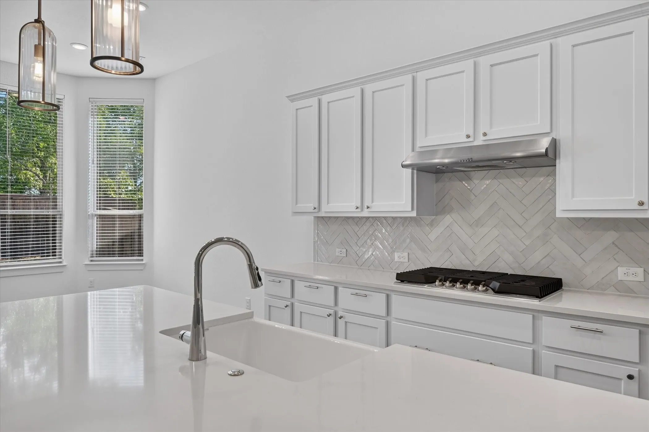 Single Family Residence For Rent in Grayson County , 4317 Sanctuary Drive, Denison, Texas 75020, 3 Bedroom, 3 Bathroom, 2 Garage spaces, 2,146 Sqft, built in 2023, mls#21360521, Real Estate Agent in Denison, Homes For Rent in Grayson county, Homes For Rent in Denison, Realtor in Denison Texas, Real Estate Brokerage Independent Realty Texas, Luminita Cordes Realtor