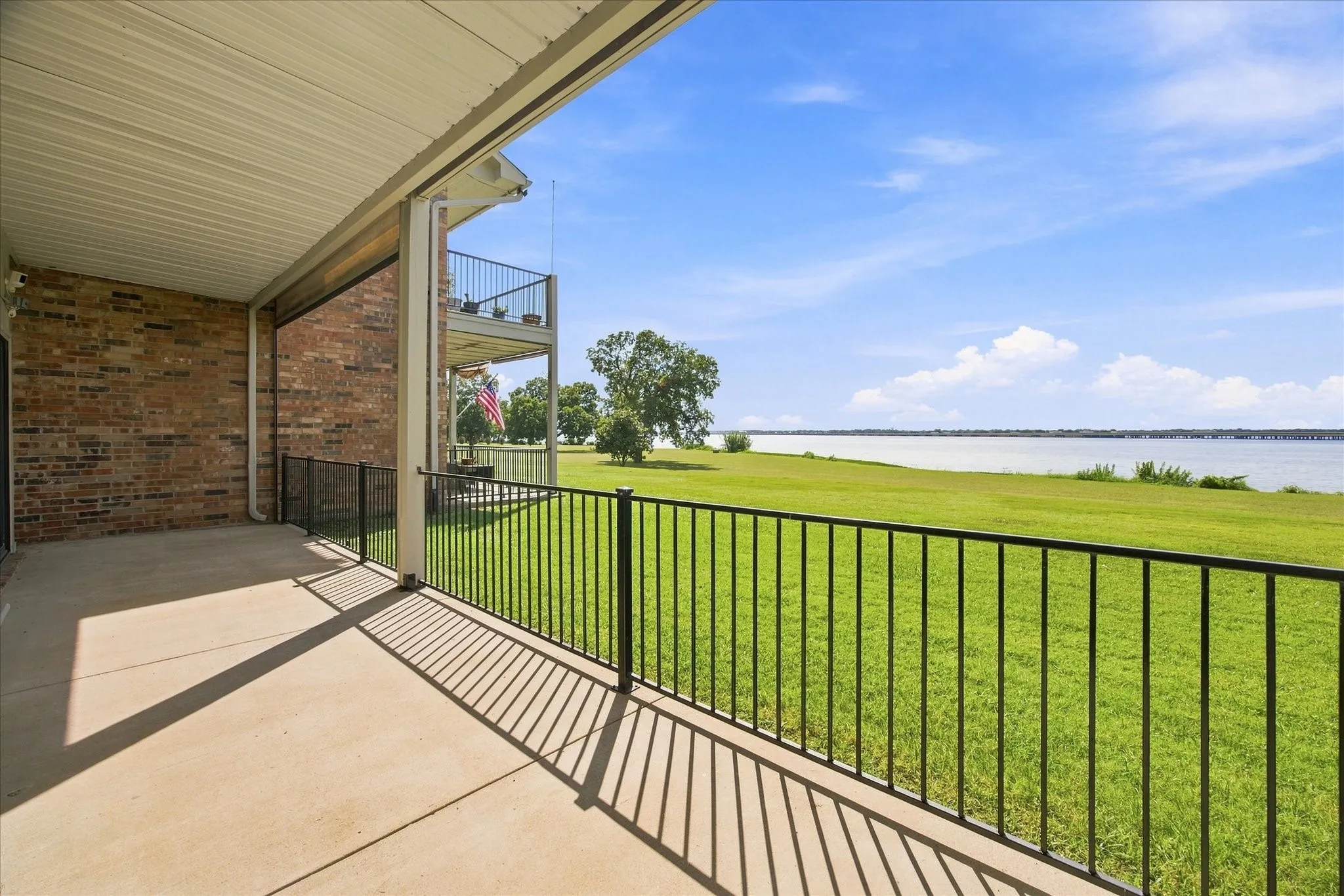 Condominium For Rent in Rockwall County , 1846 Signal Ridge Place B4, Rockwall, Texas 75032, 2 Bedroom, 2 Bathroom, Garage spaces, 1,337 Sqft, built in 1997, Price $2,500, mls#21357092, Real Estate Agent in Rockwall, Homes For Rent in Rockwall county, Homes For Rent in Rockwall, Realtor in Rockwall Texas, Real Estate Brokerage Independent Realty Texas, Luminita Cordes Realtor