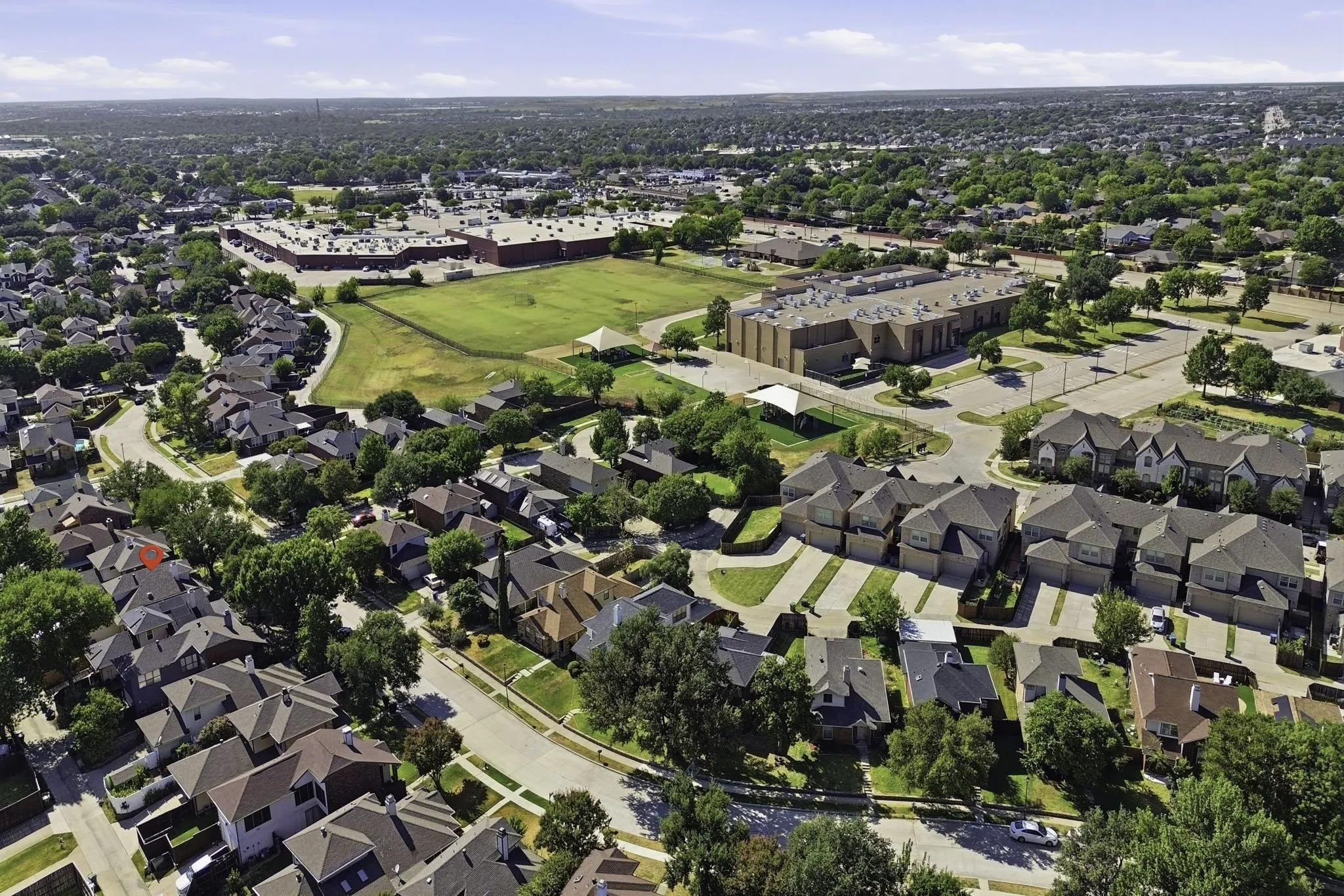 Single Family Residence For Sale in Denton County , 1308 Golden Gate Drive, Carrollton, Texas 75007, 3 Bedroom, 3 Bathroom, 2 Garage spaces, 1,653 Sqft, built in 1986, mls#21352595, Real Estate Agent in Carrollton, Homes For Sale in Denton county, Homes For Sale in Carrollton, Realtor in Carrollton Texas, Real Estate Brokerage Independent Realty Texas, Luminita Cordes Realtor